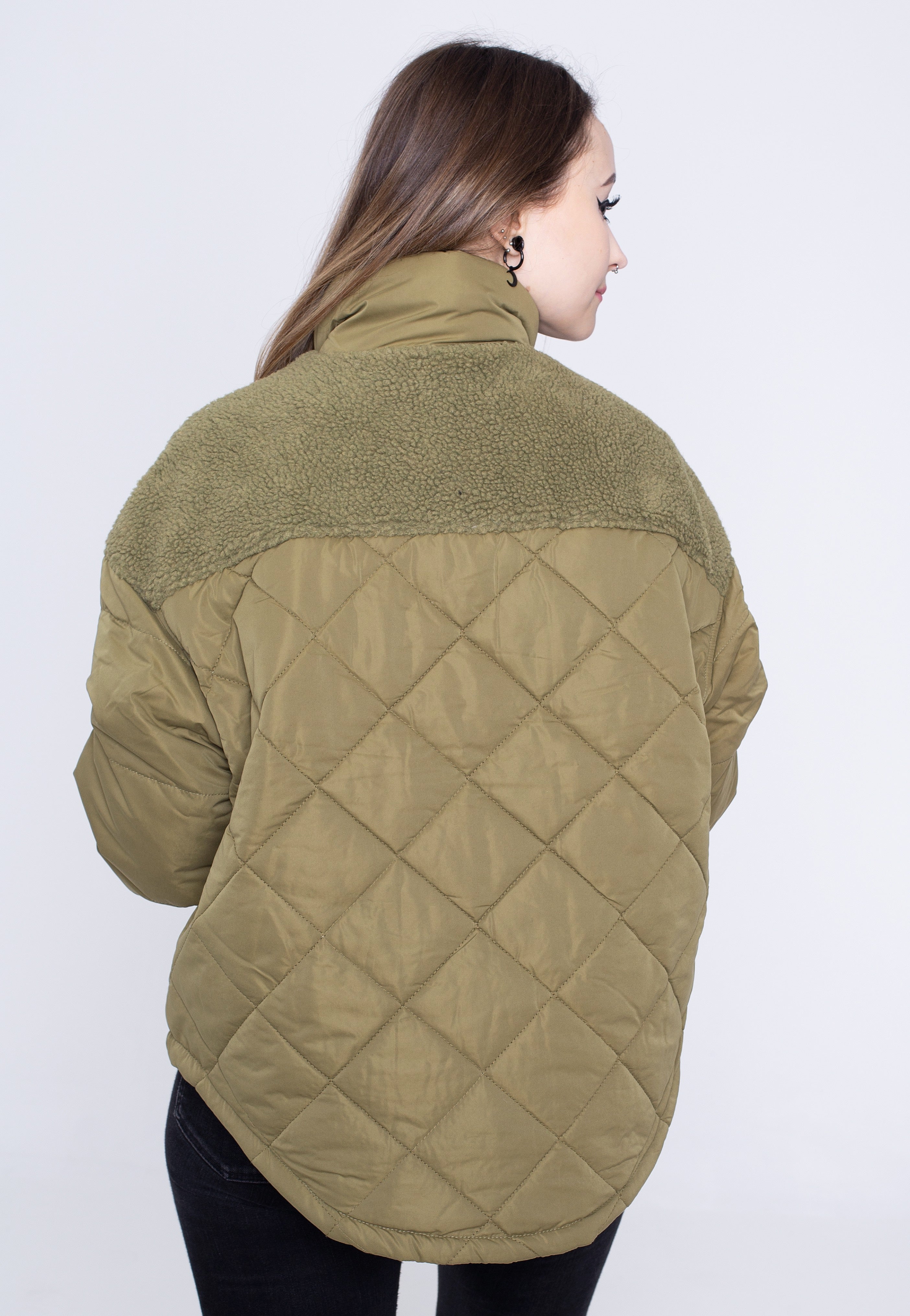 Urban Classics - Ladies Oversized Diamond Quilt Puffer Tini Olive - Jacket | Women-Image