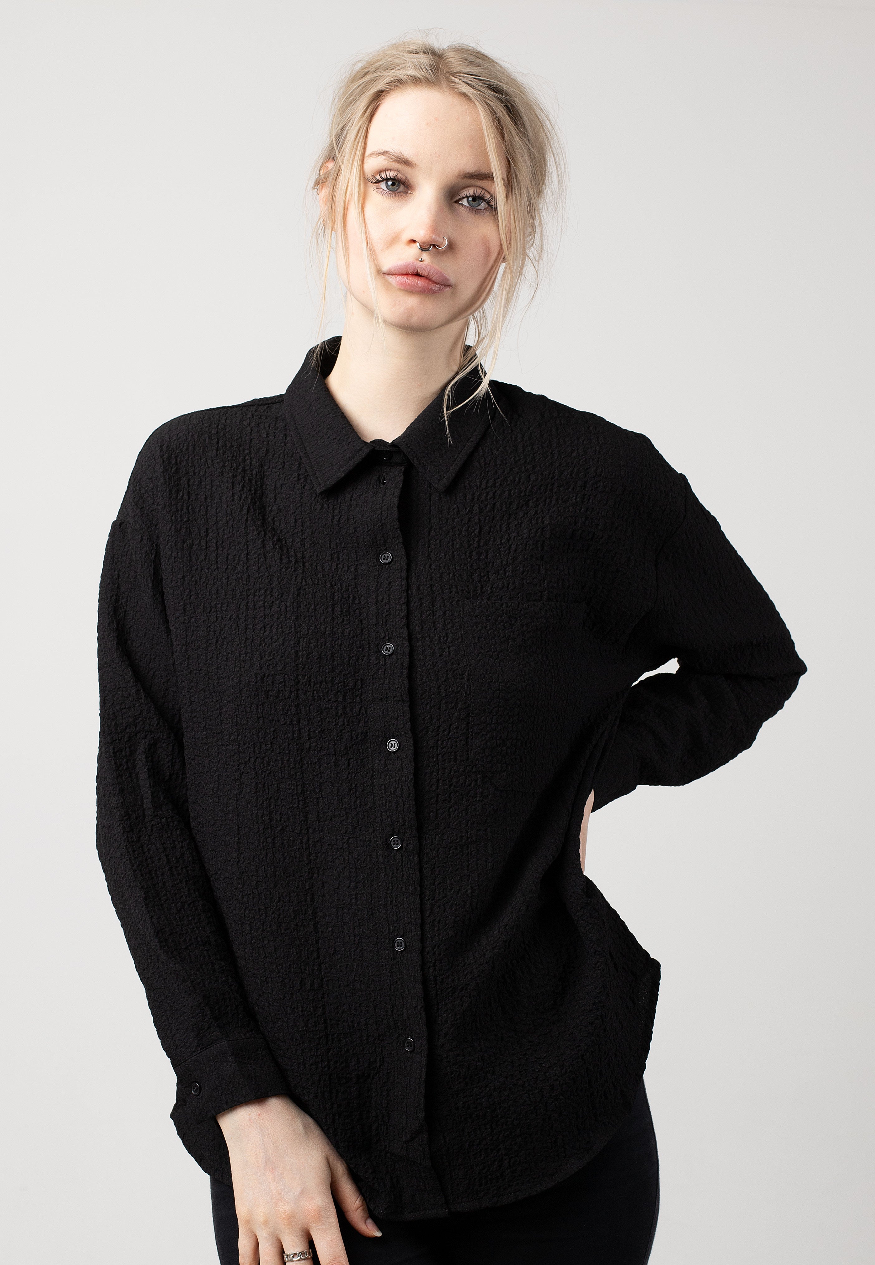 Noisy May - Ripple Oversized Black - Shirt | Women-Image