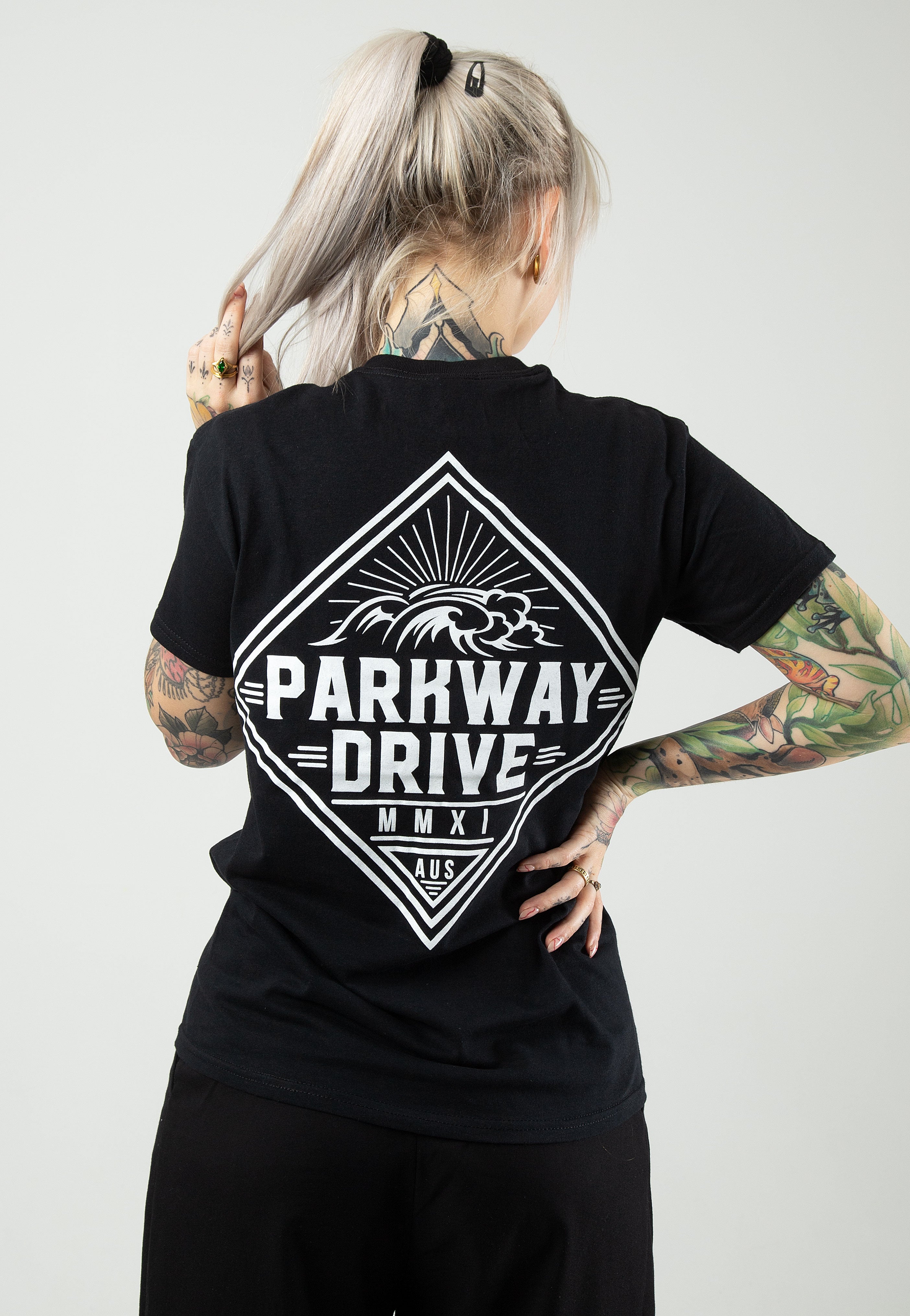 Parkway Drive - Surf Badge - T-Shirt | Women-Image