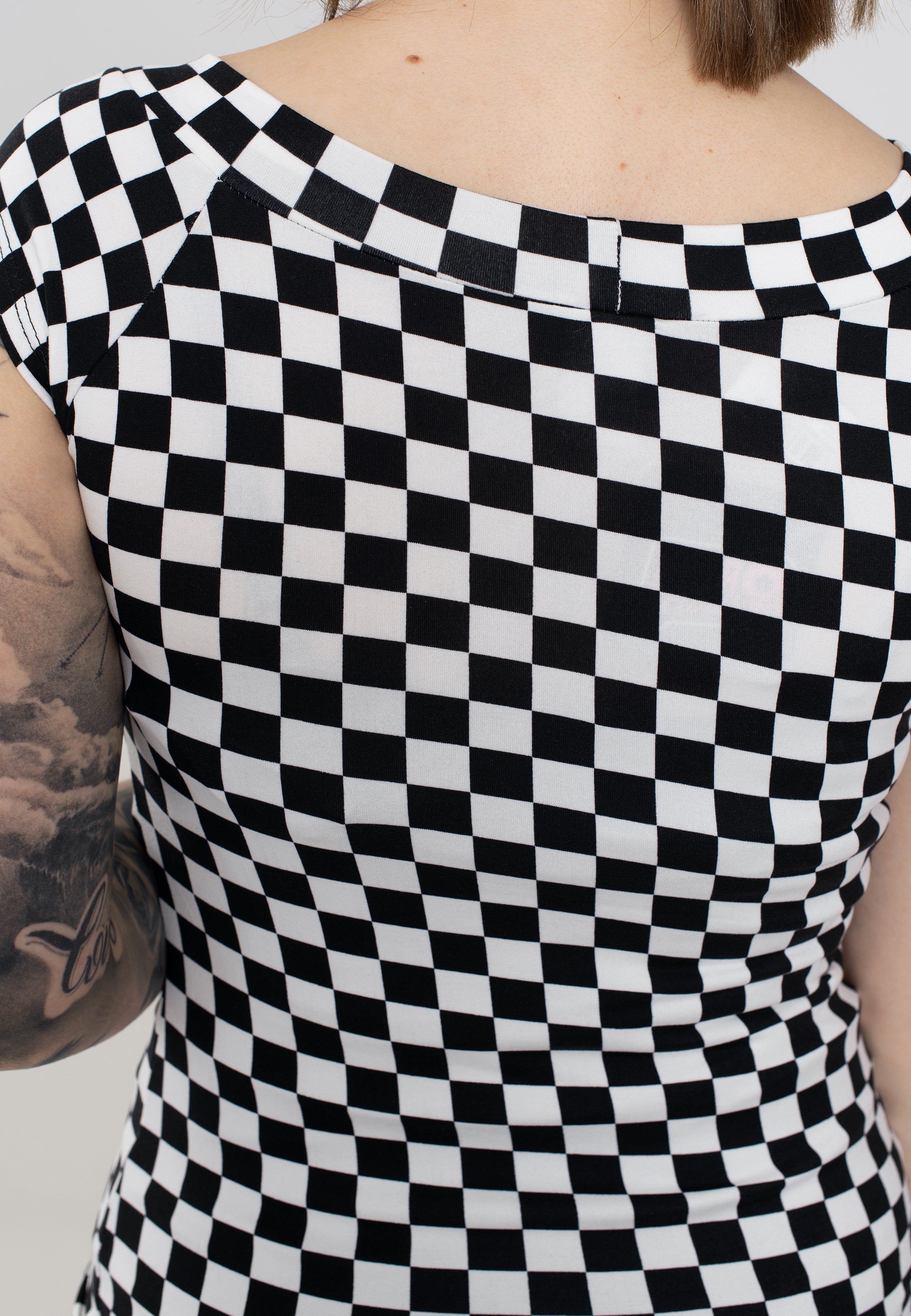 Retrolicious - Boat Neck Black/White Checkers - Top | Women-Image