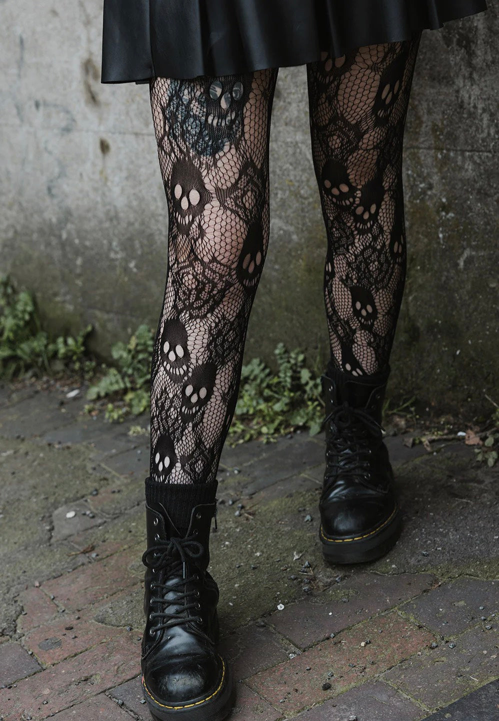 Pamela Mann - Rose Skull Net Black - Tights | Women-Image