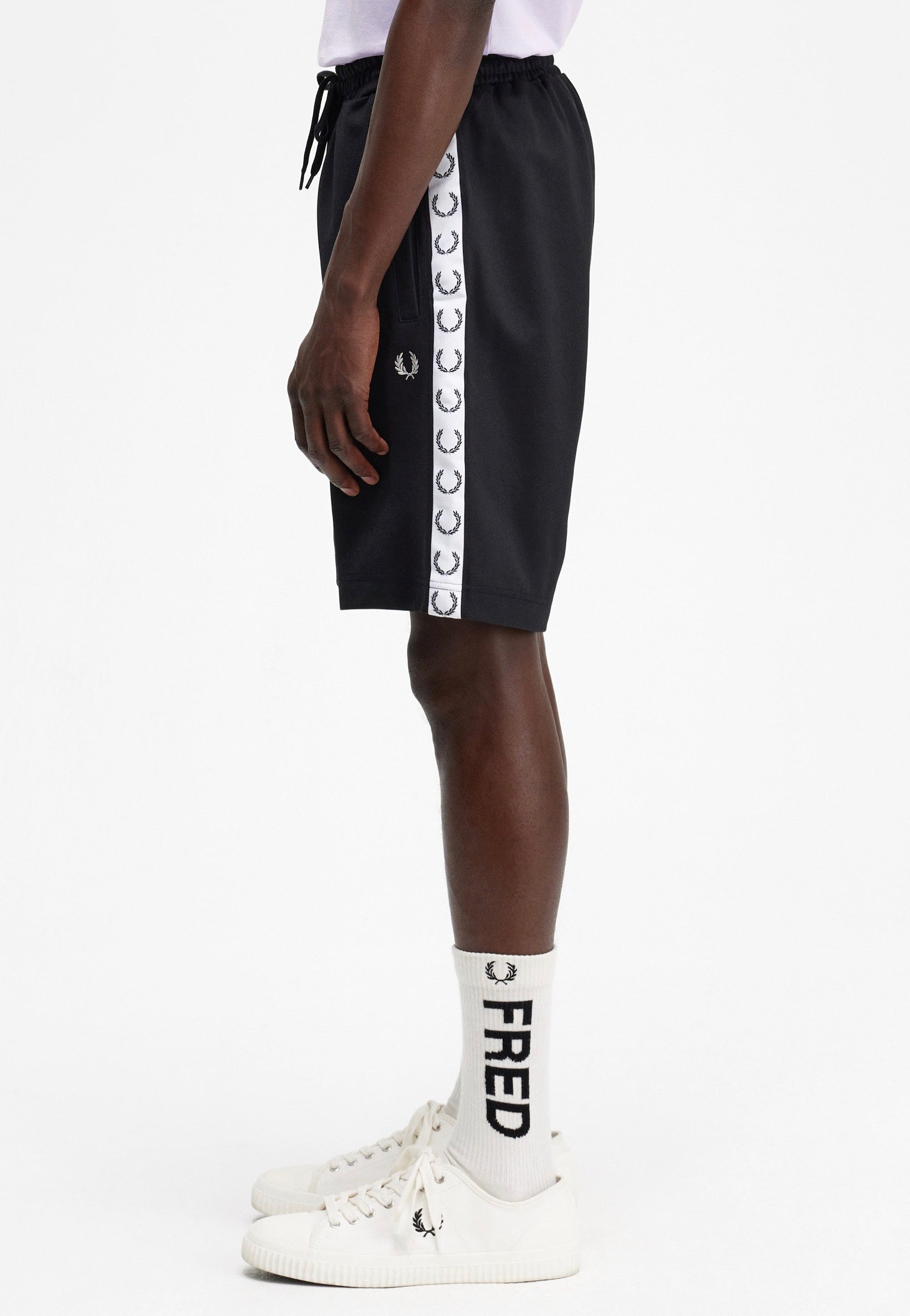 Fred Perry - Taped Tricot Black - Shorts | Men-Image