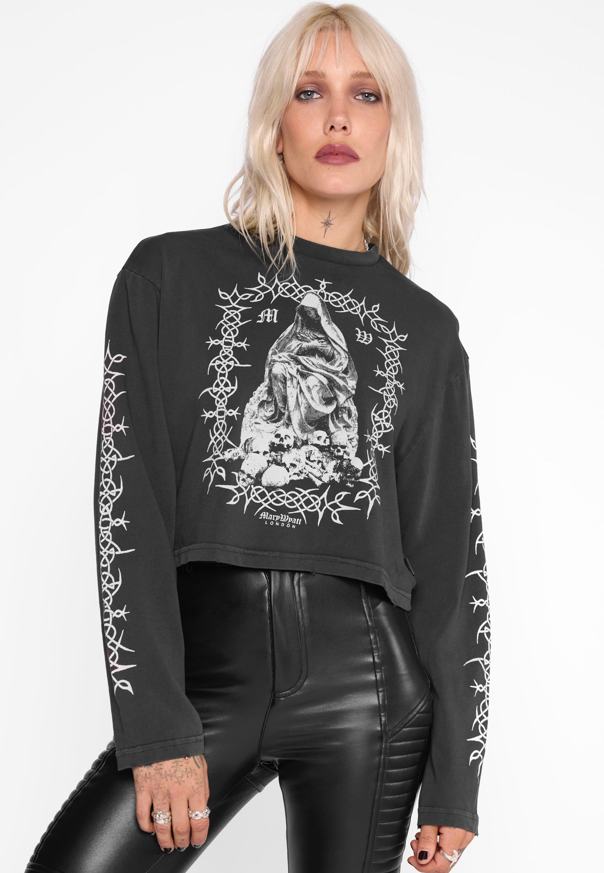 Mary Wyatt - Sanctum Vintage Black - Longsleeve | Women-Image