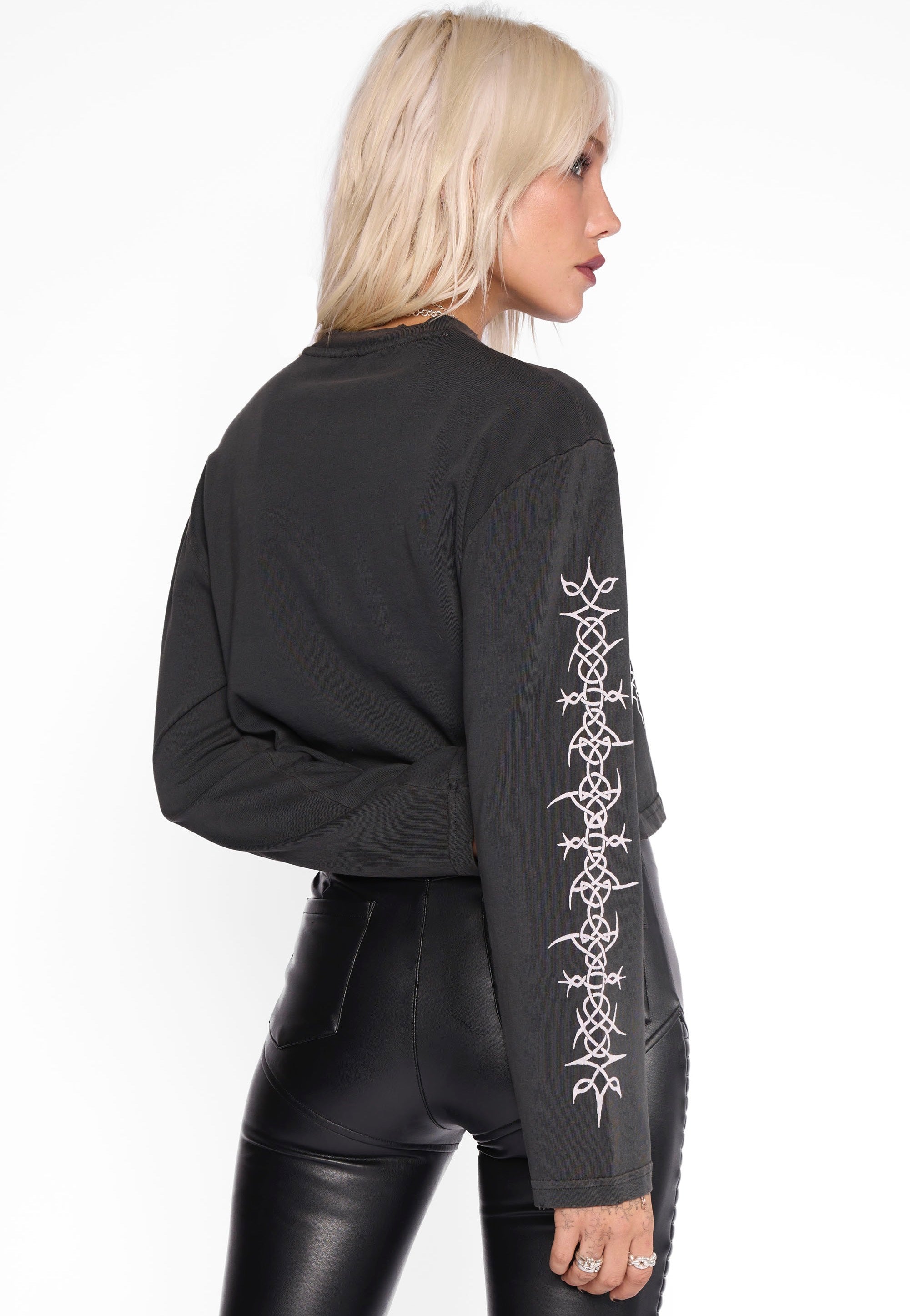 Mary Wyatt - Sanctum Vintage Black - Longsleeve | Women-Image