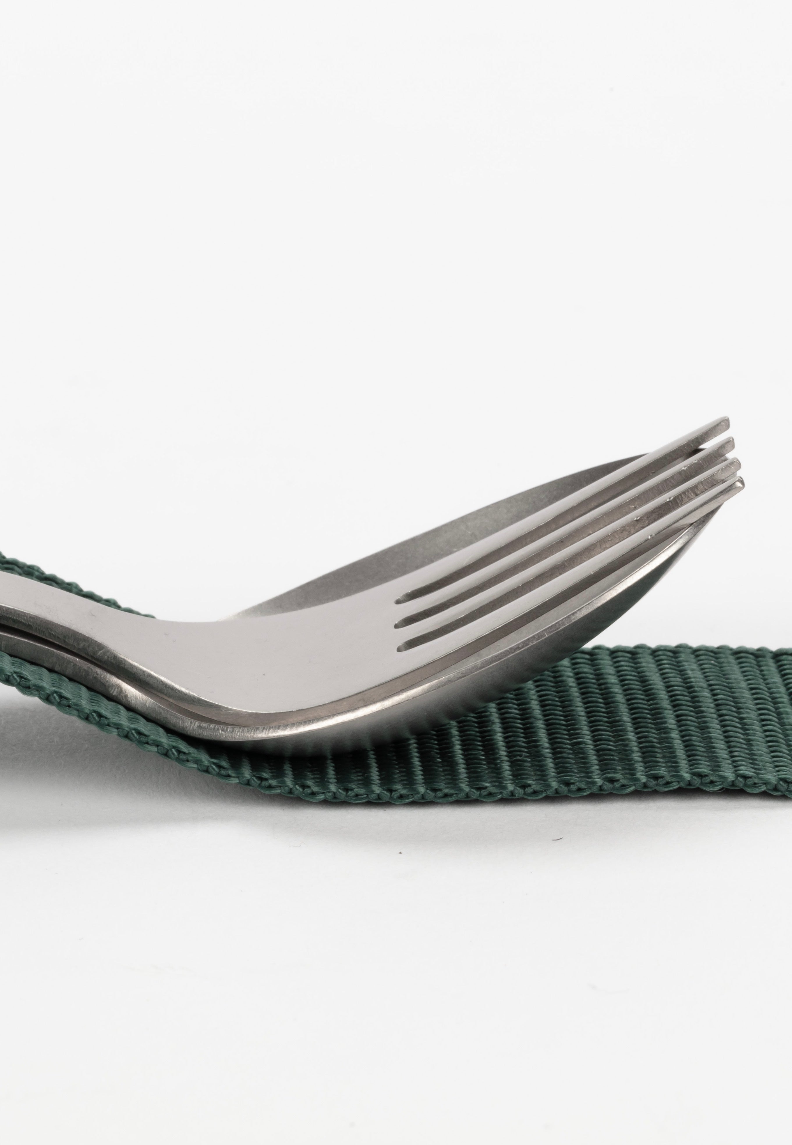 Snow Peak - Titanium Fork & Spoon Darkgreen - Cutlery Set | Neutral-Image