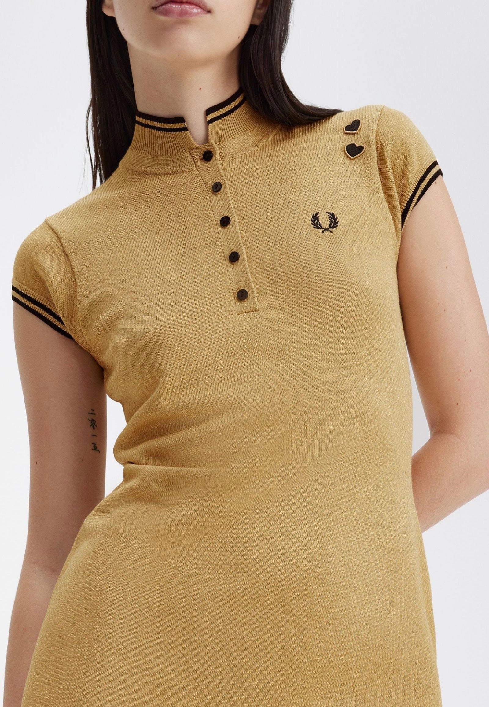 Fred Perry x Amy Winehouse - Metallic Knitted 1964 Gold - Dress | Women-Image