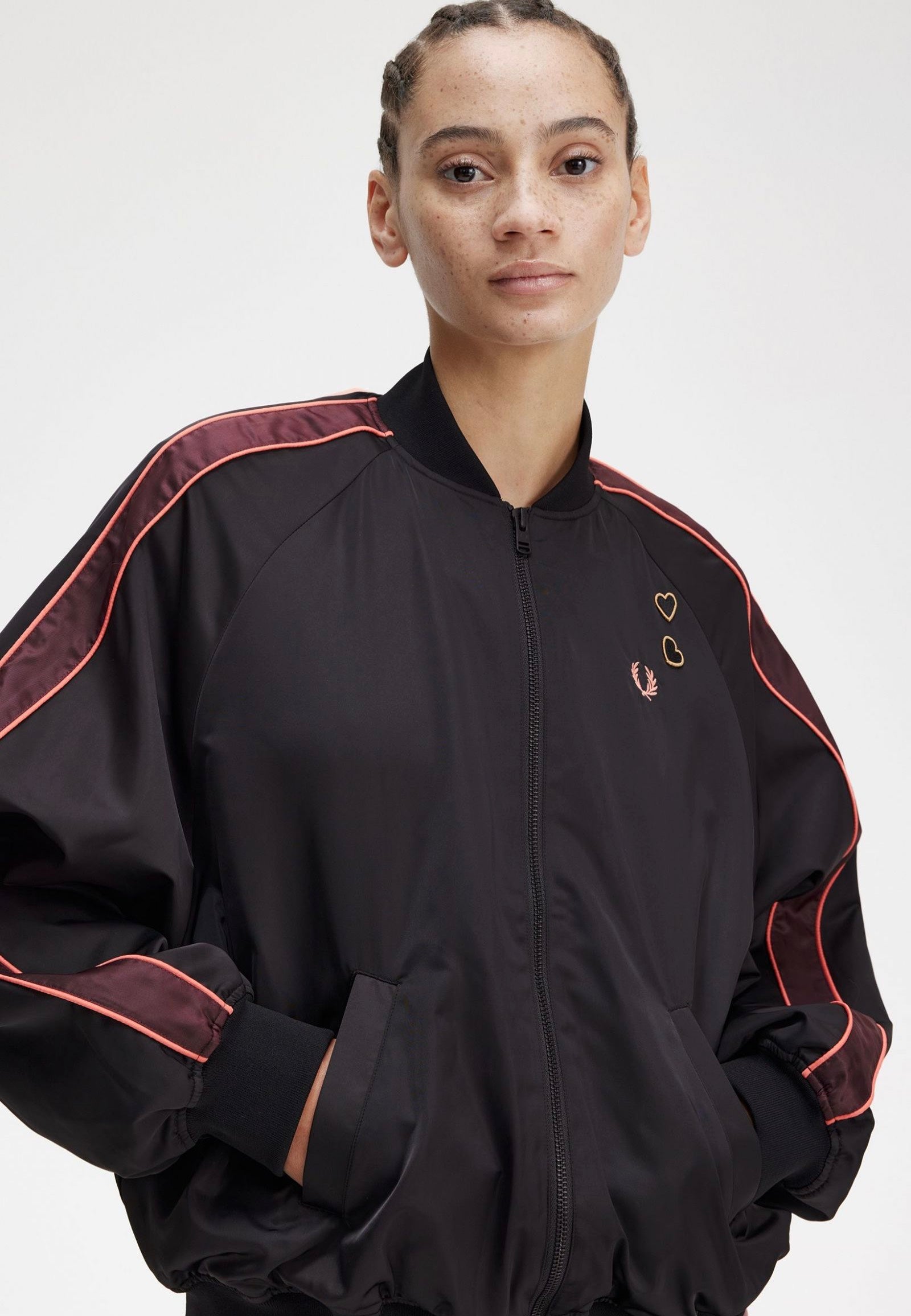 Fred Perry x Amy Winehouse - Printed Lining Bomber Black - Jacket | Women-Image