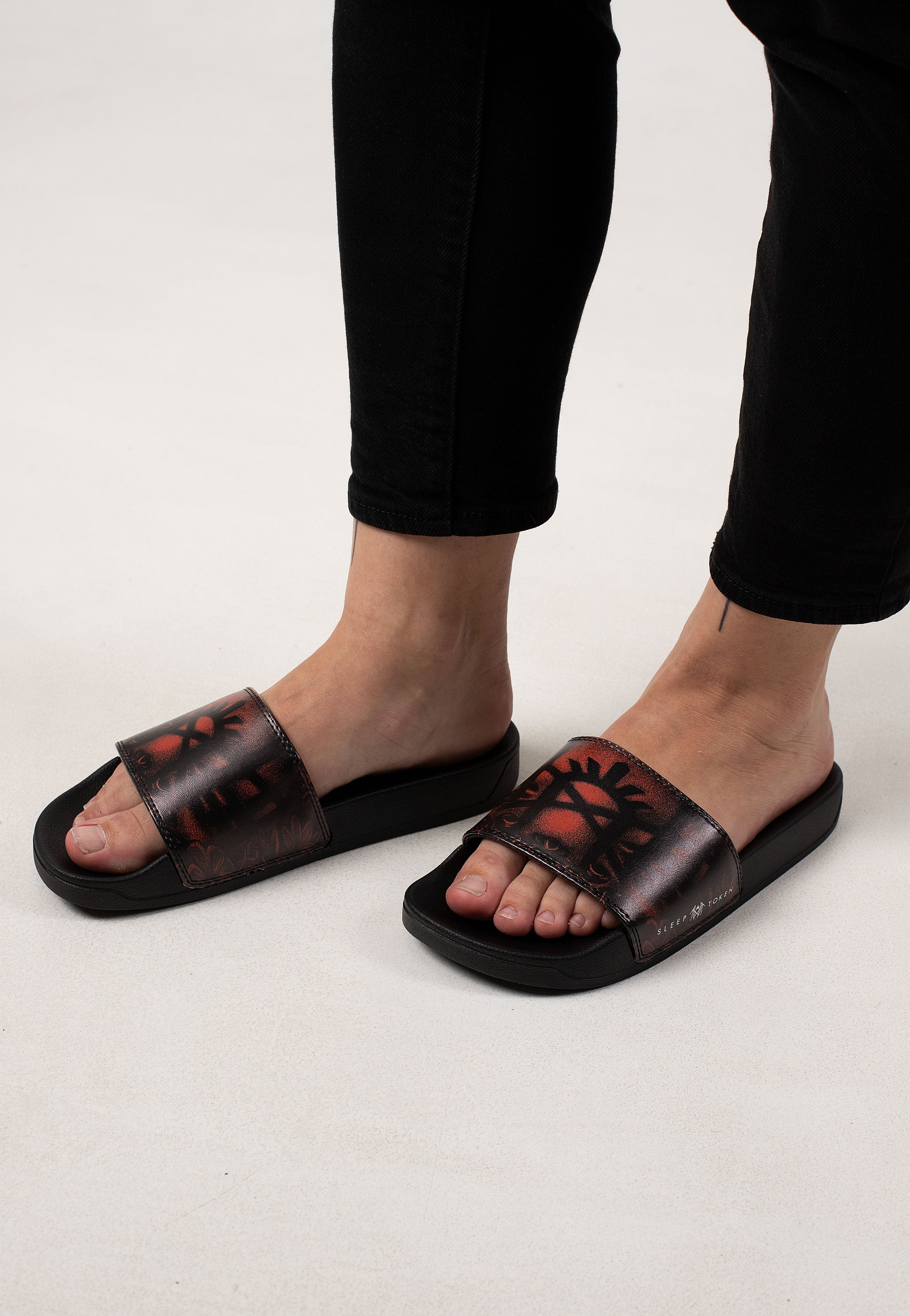 Sleep Token - Black Heart - Sandals | Men-Image