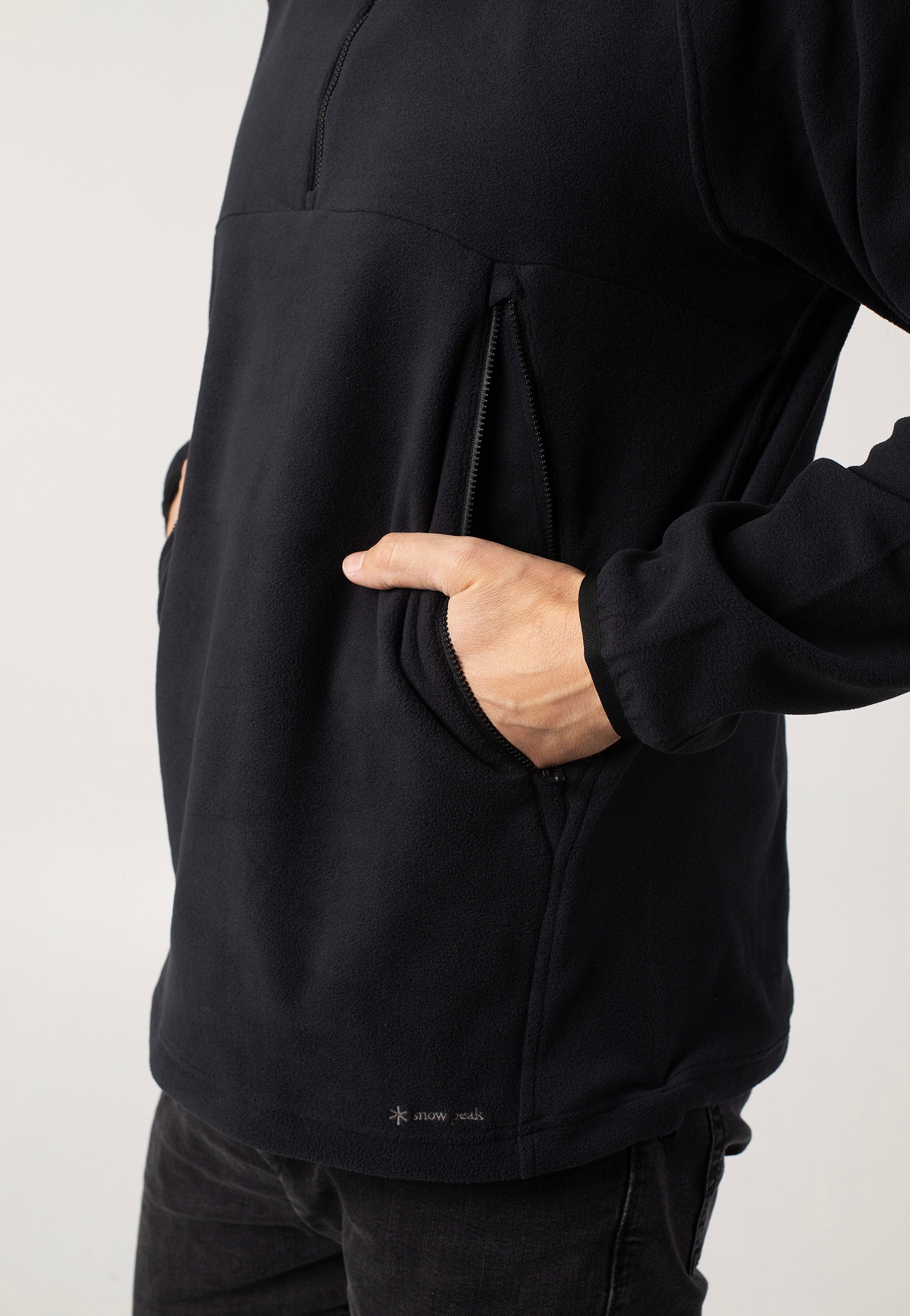 Snow Peak - Micro Fleece Half Zip Black - Hoodie | Men-Image