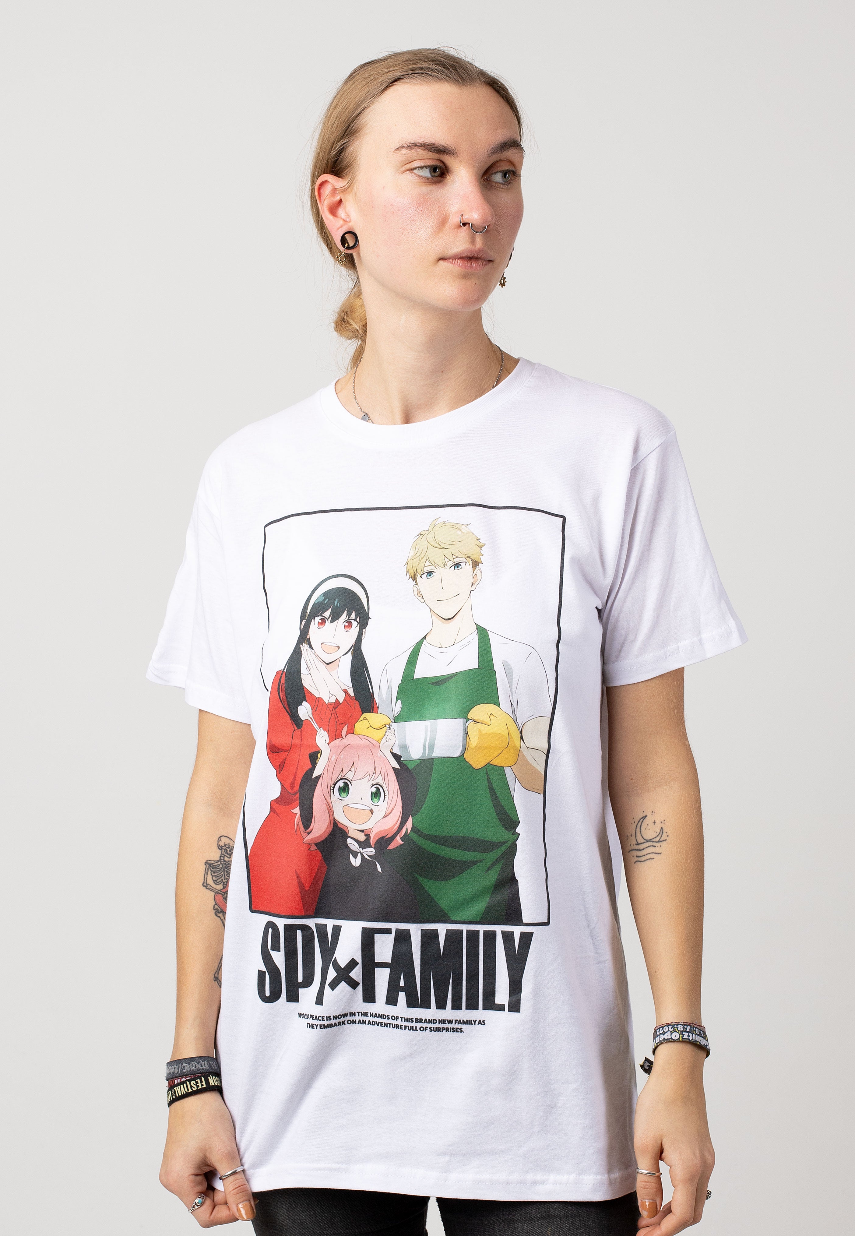 Spy x Family - Full Of Surprises White - T-Shirt | Women-Image