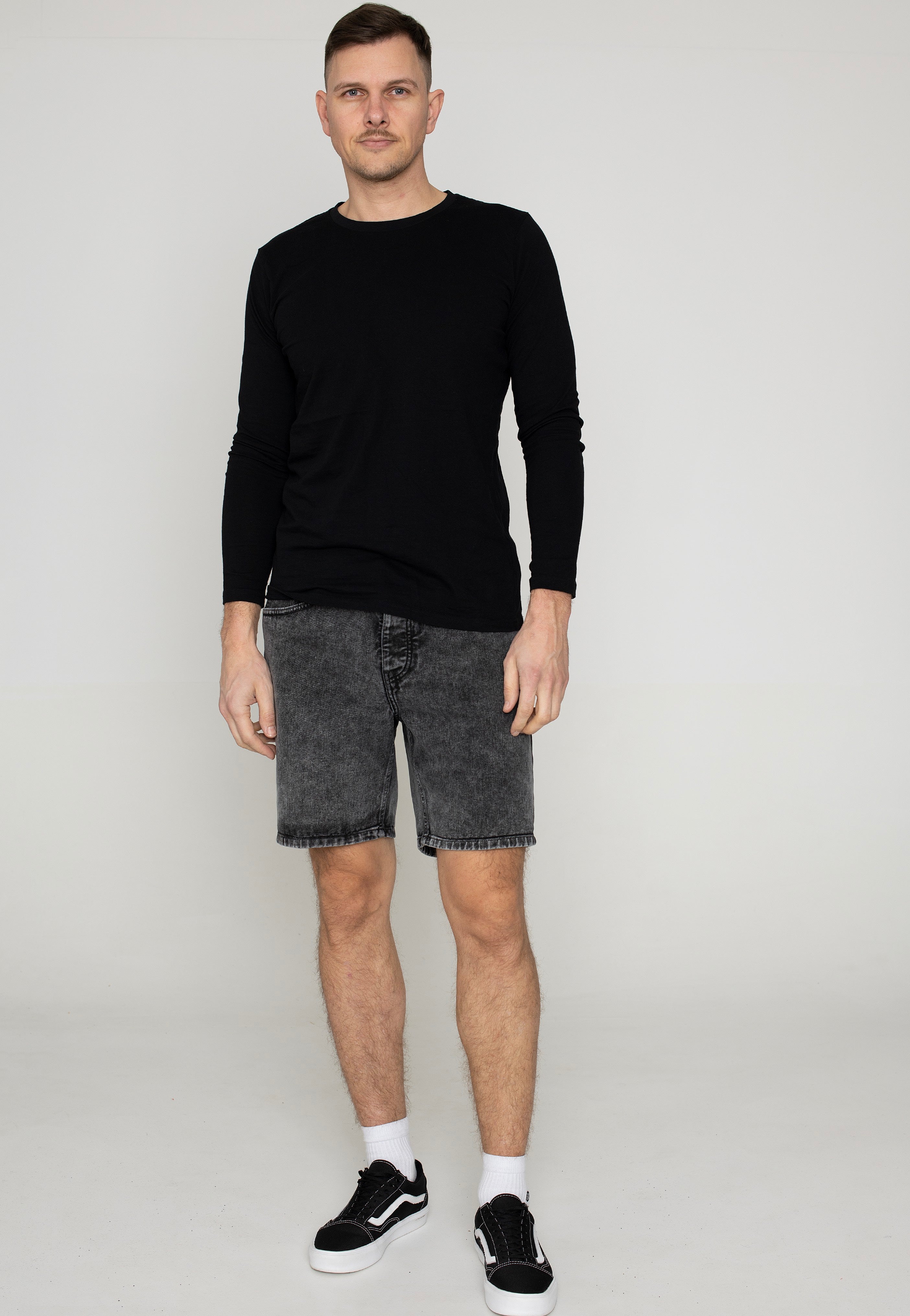 Carhartt WIP - Newel Worn Washed Black - Shorts | Men-Image