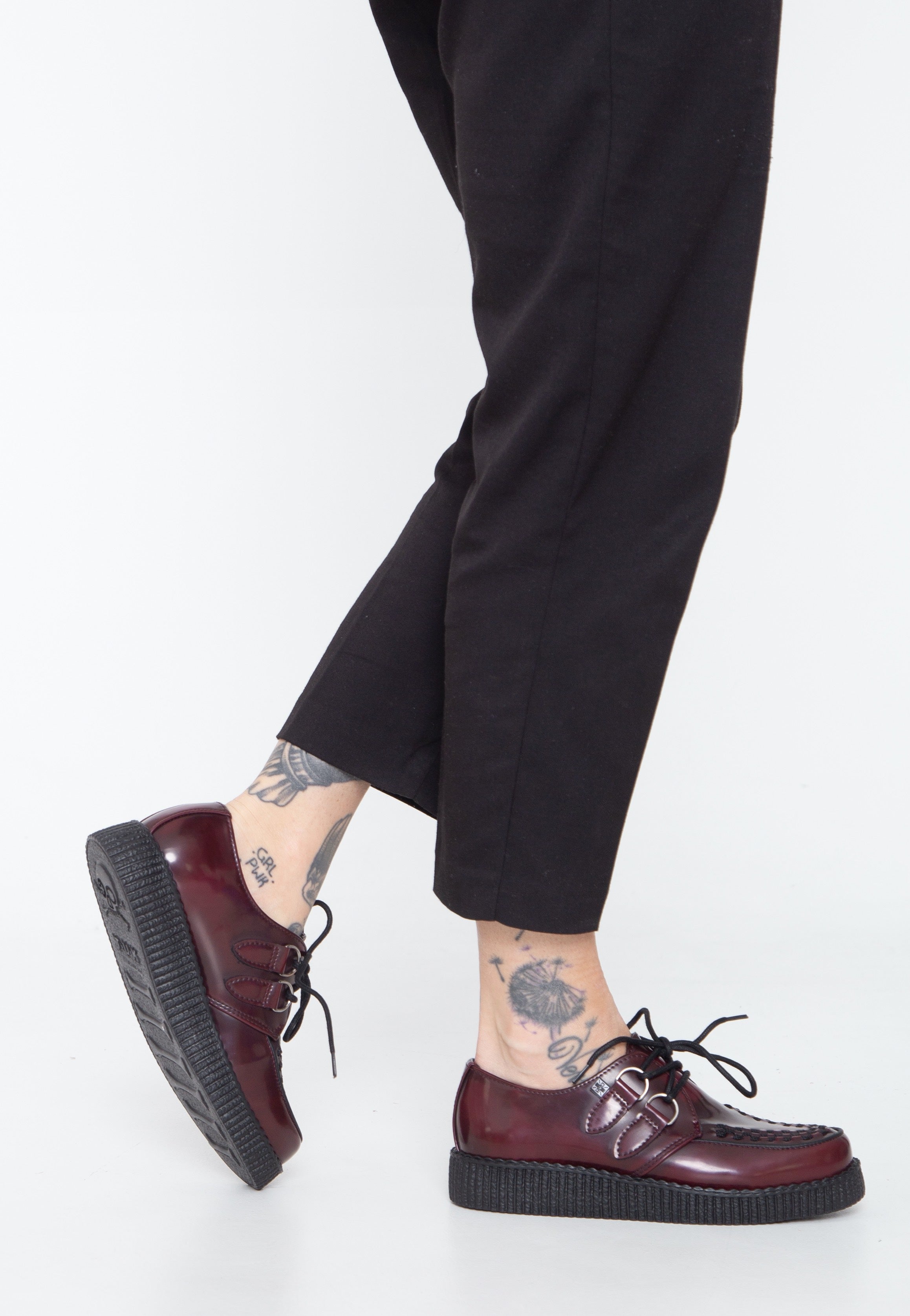 T.U.K. - Low Flex Round Toe Creeper Burgundy - Girl Shoes | Women-Image