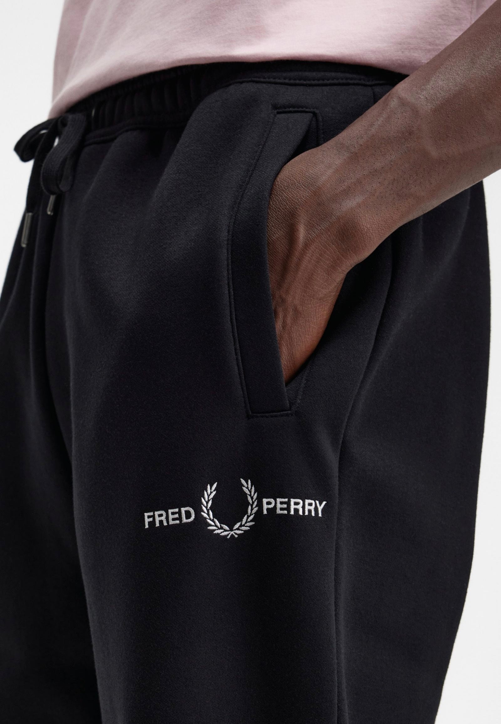 Fred Perry - Embroidered Black - Sweat Pants | Men-Image