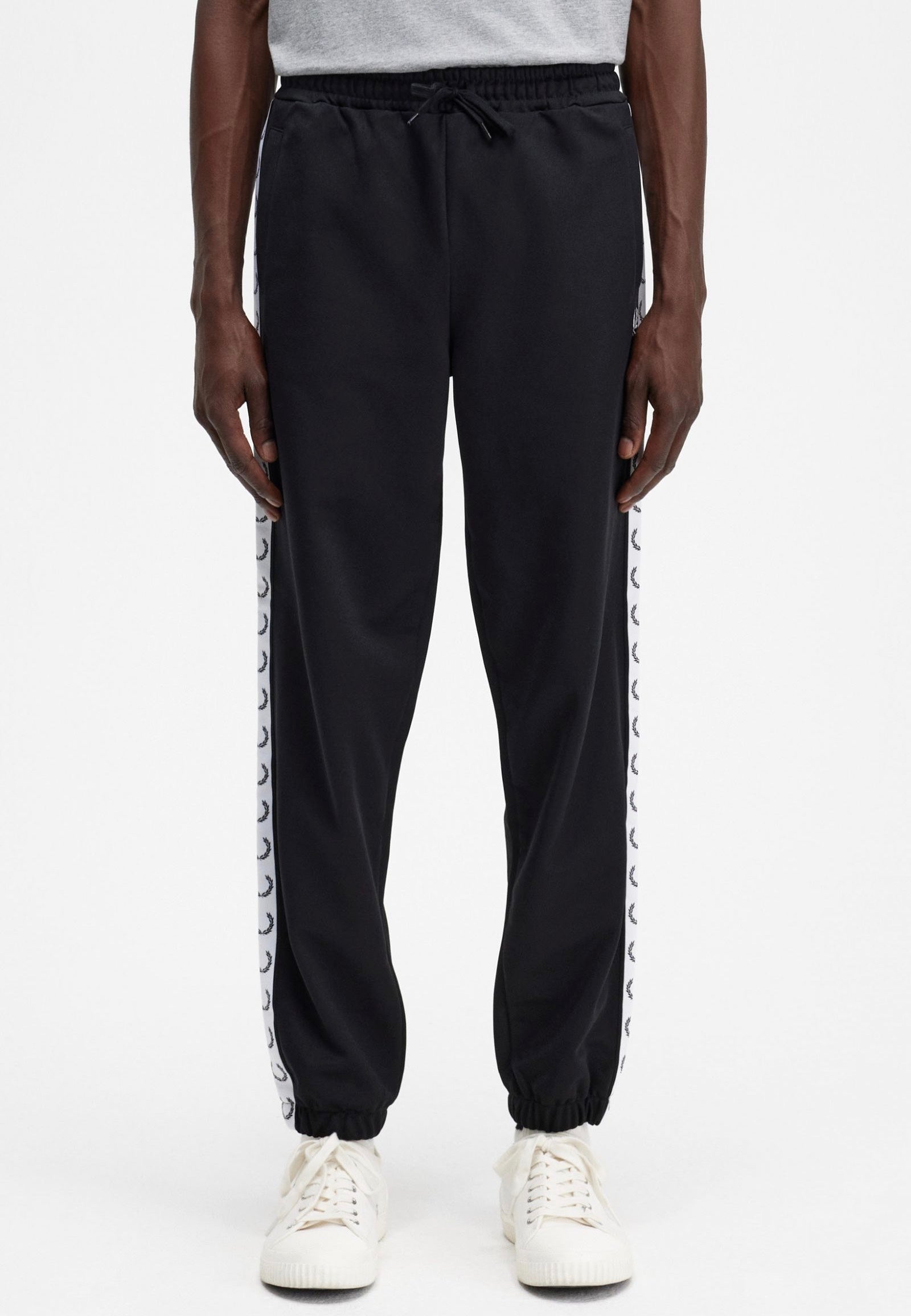 Fred Perry - Taped Black - Pants | Men-Image