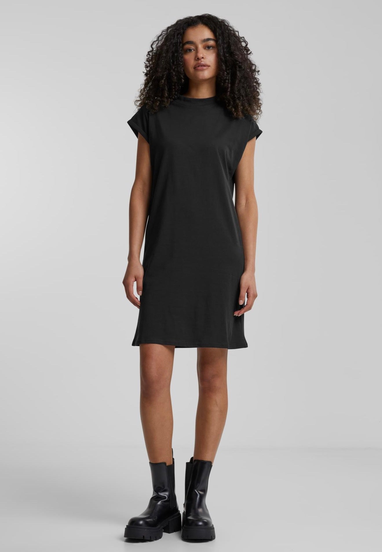 Urban Classics - Turtle Extended Shoulder Black - Dress | Women-Image