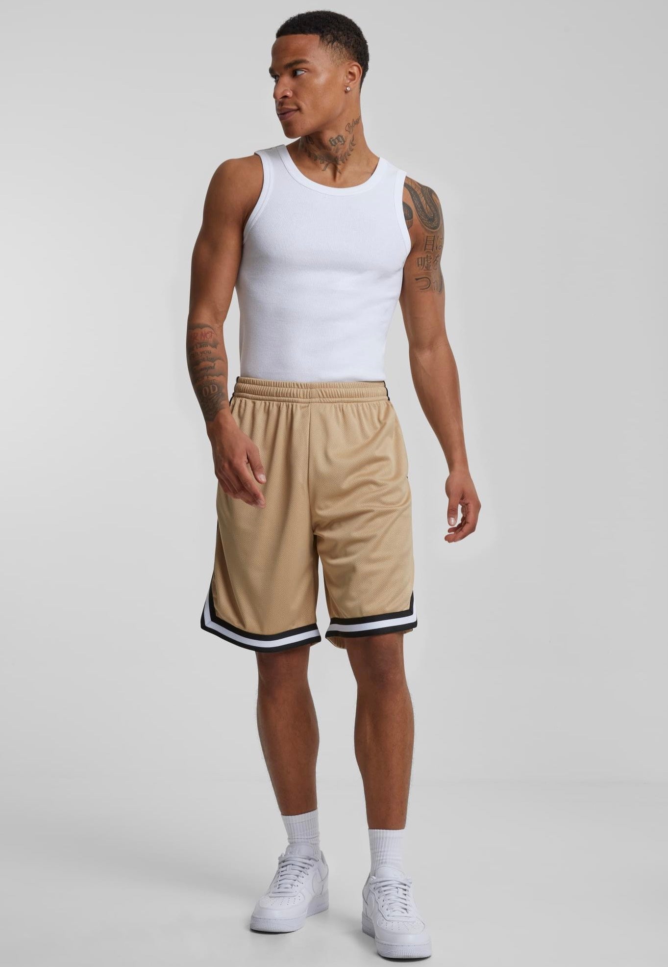 Urban Classics - Stripes Mesh Unionbeige/Black/White - Shorts | Men-Image