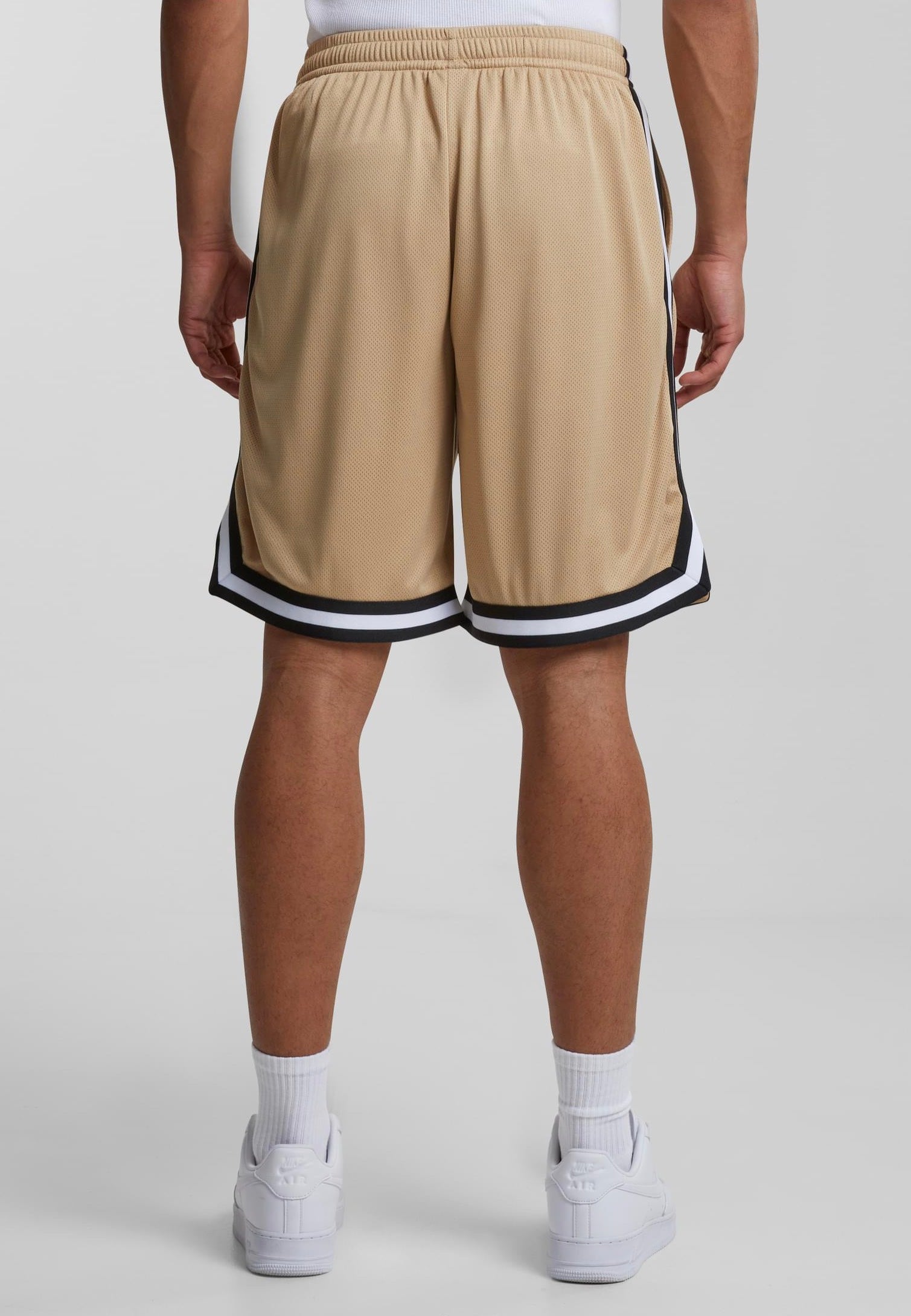 Urban Classics - Stripes Mesh Unionbeige/Black/White - Shorts | Men-Image