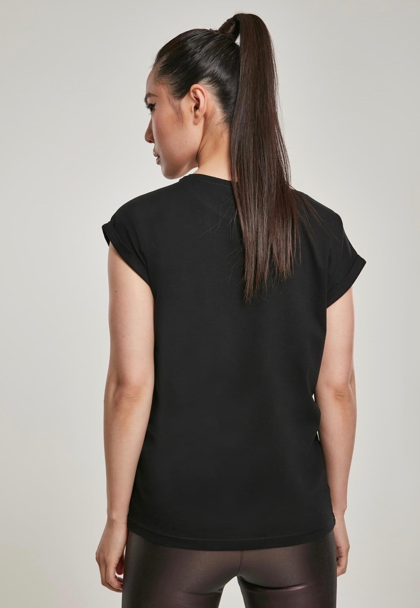 Urban Classics - Organic Extended Shoulder Black - Girly | Women-Image