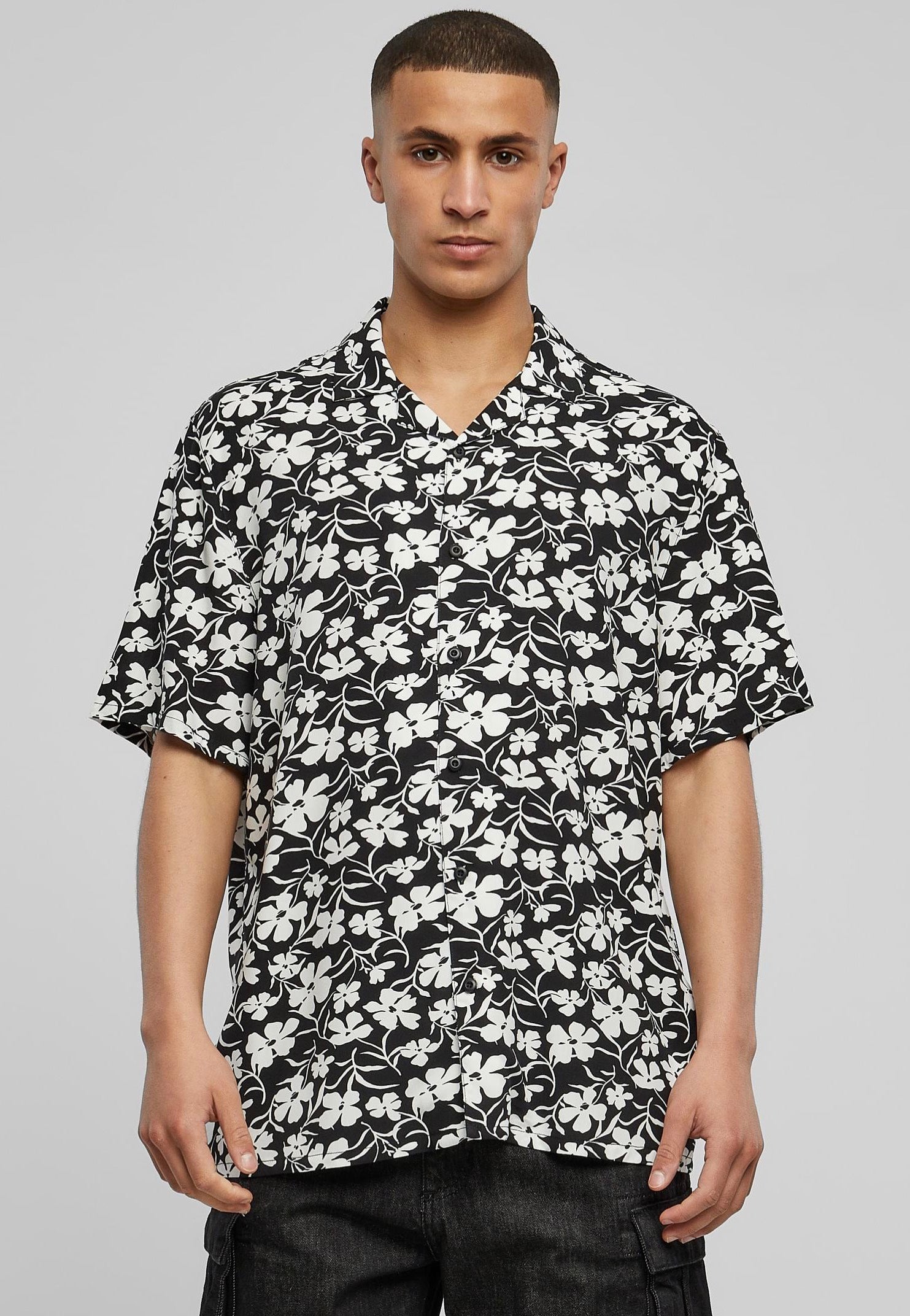 Urban Classics - Viscose AOP Resort Whiteflower - Shirt | Men-Image