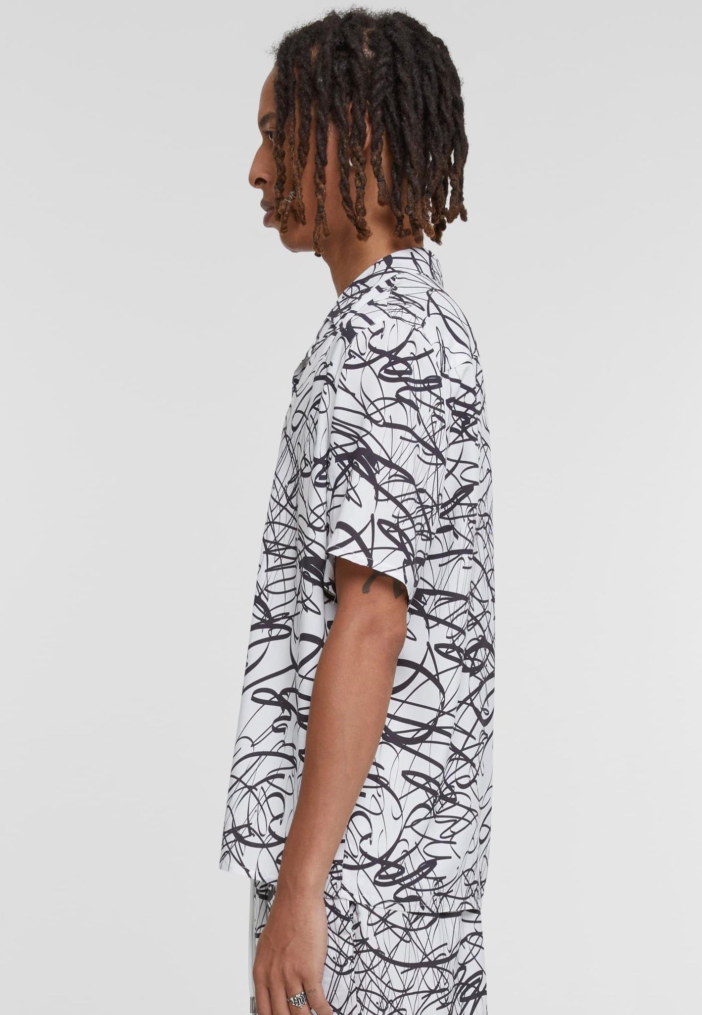 Urban Classics - Viscose AOP Resort Whitescribble - Shirt | Men-Image