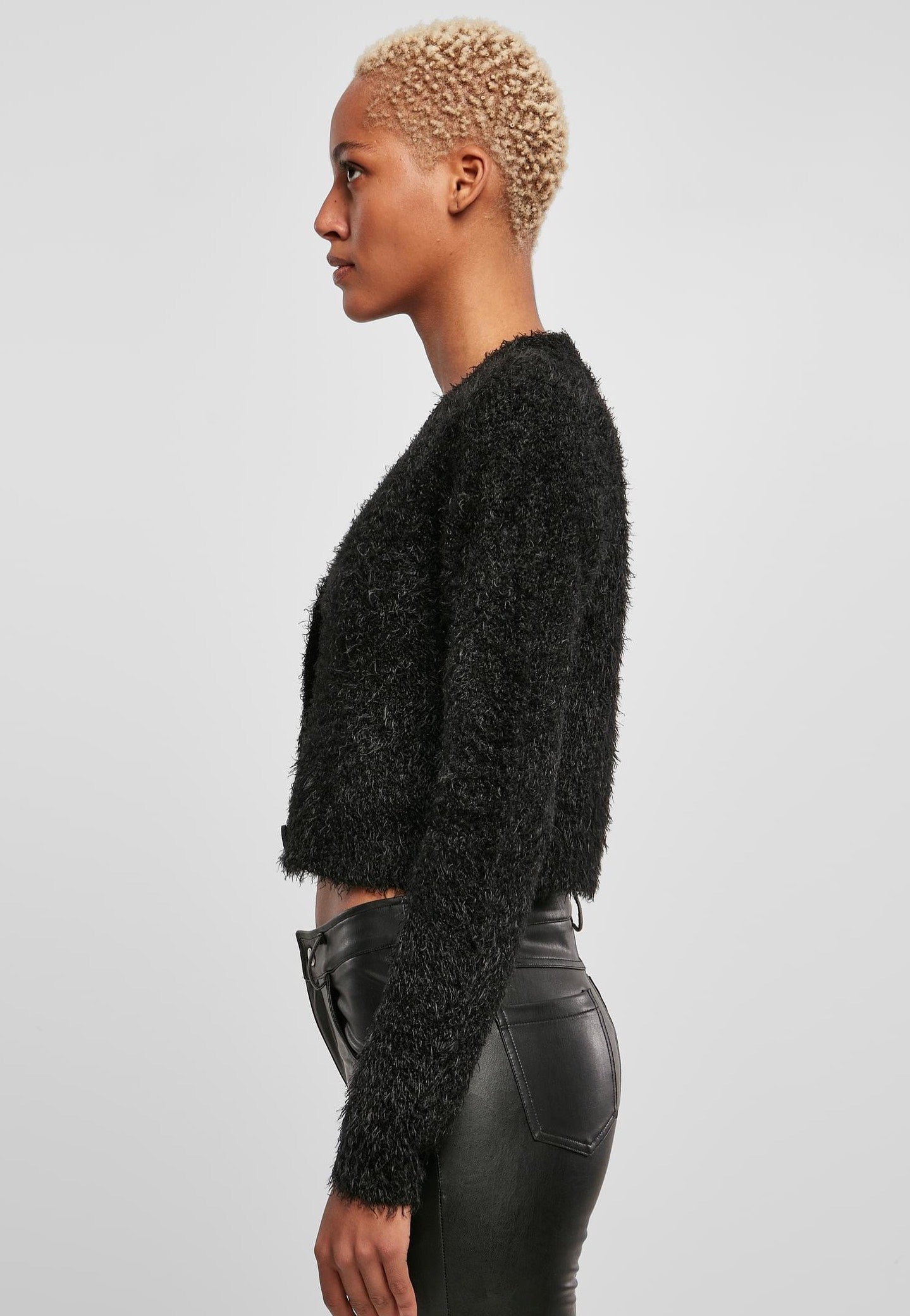 Urban Classics - Ladies Cropped Feather Black - Cardigan | Women-Image