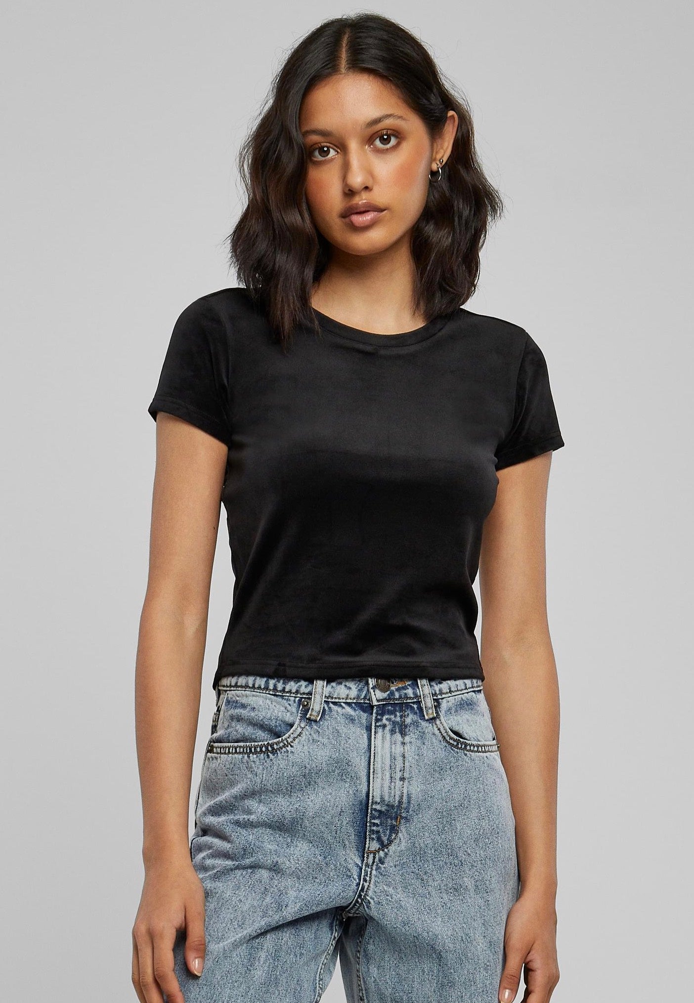 Urban Classics - Short Velvet Black - T-Shirt | Women-Image