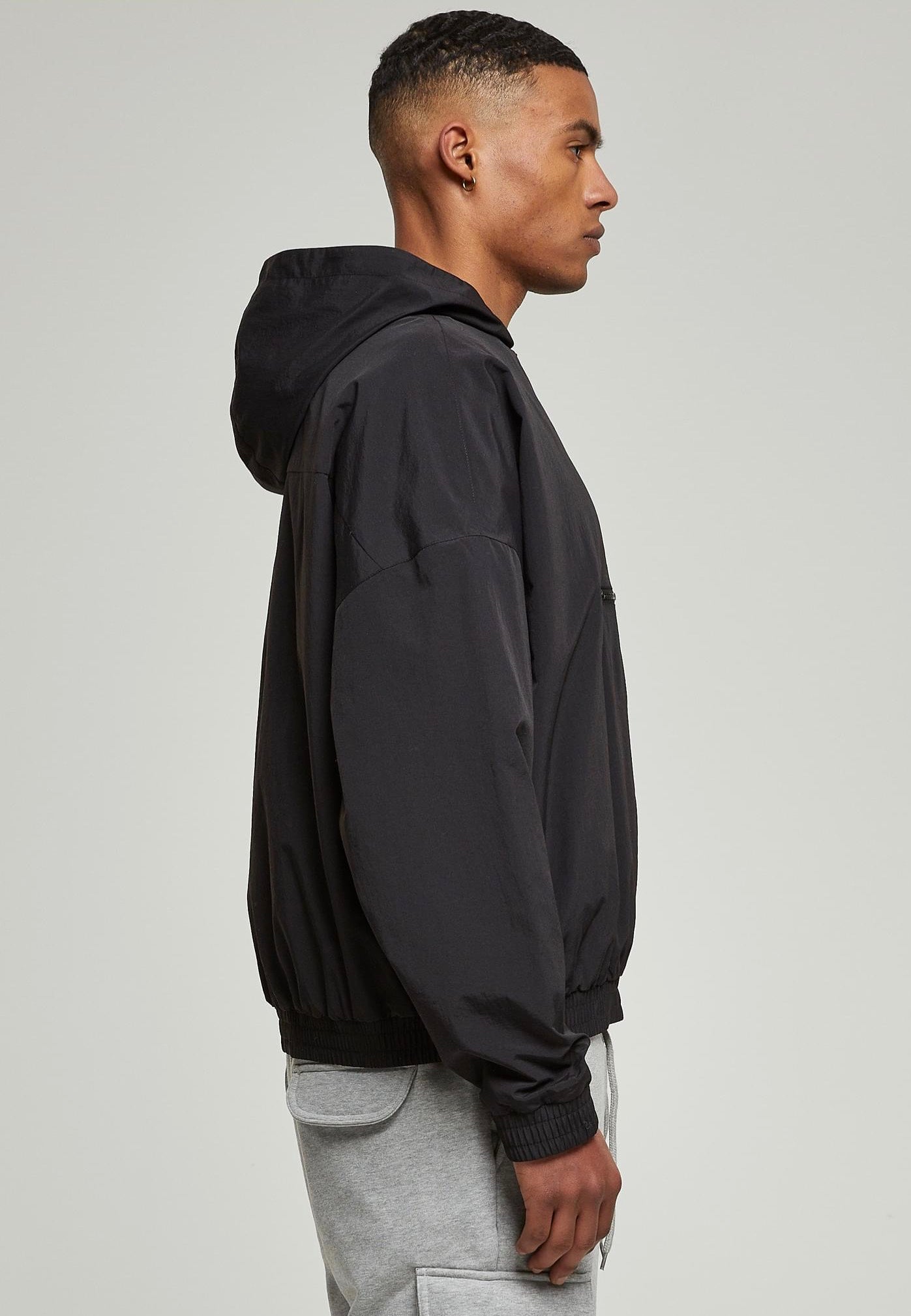 Urban Classics - 90'S Pull Over Black - Jacket | Men-Image