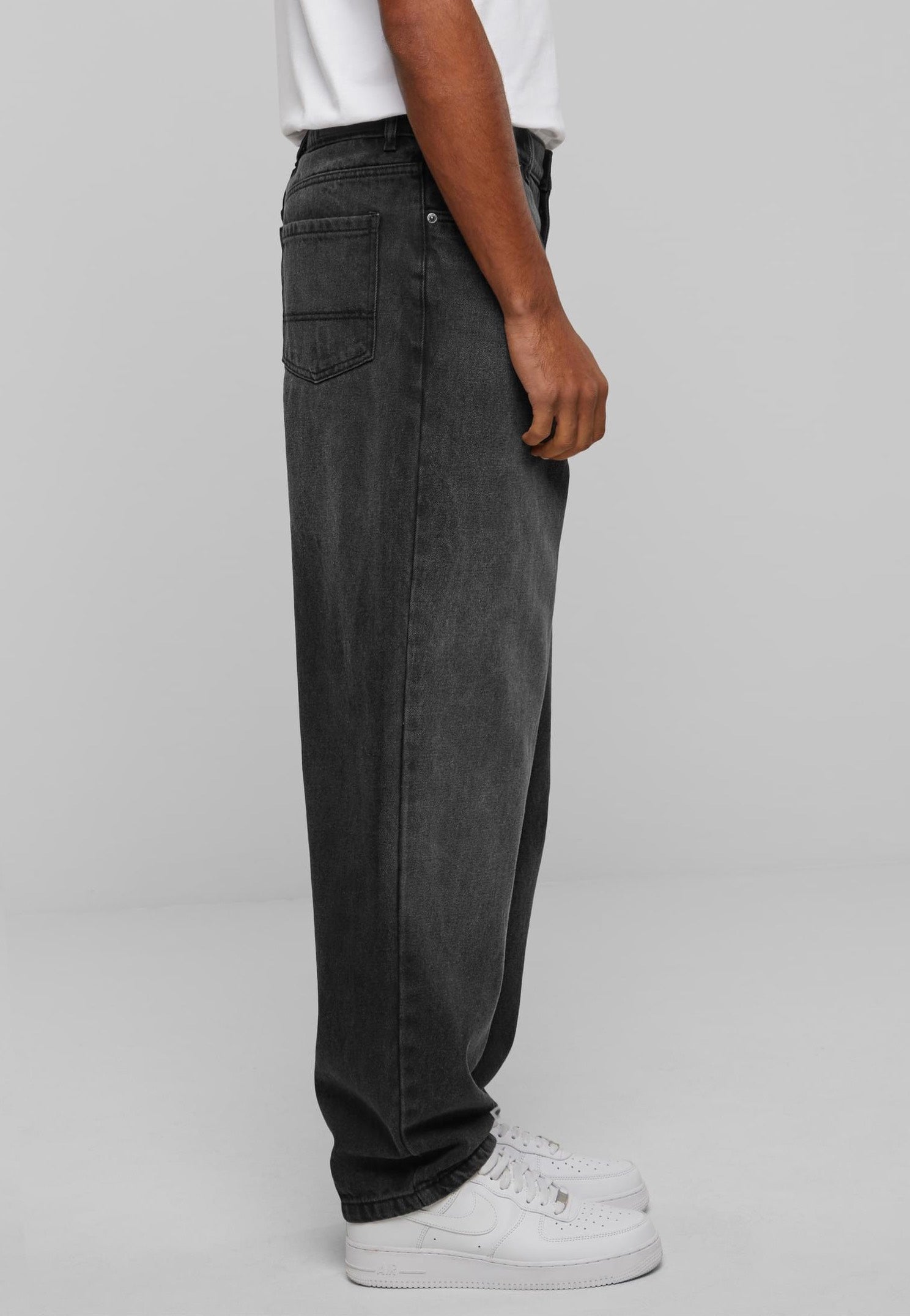 Urban Classics - Heavy Ounce Baggy Fit Black Washed - Jeans | Men-Image