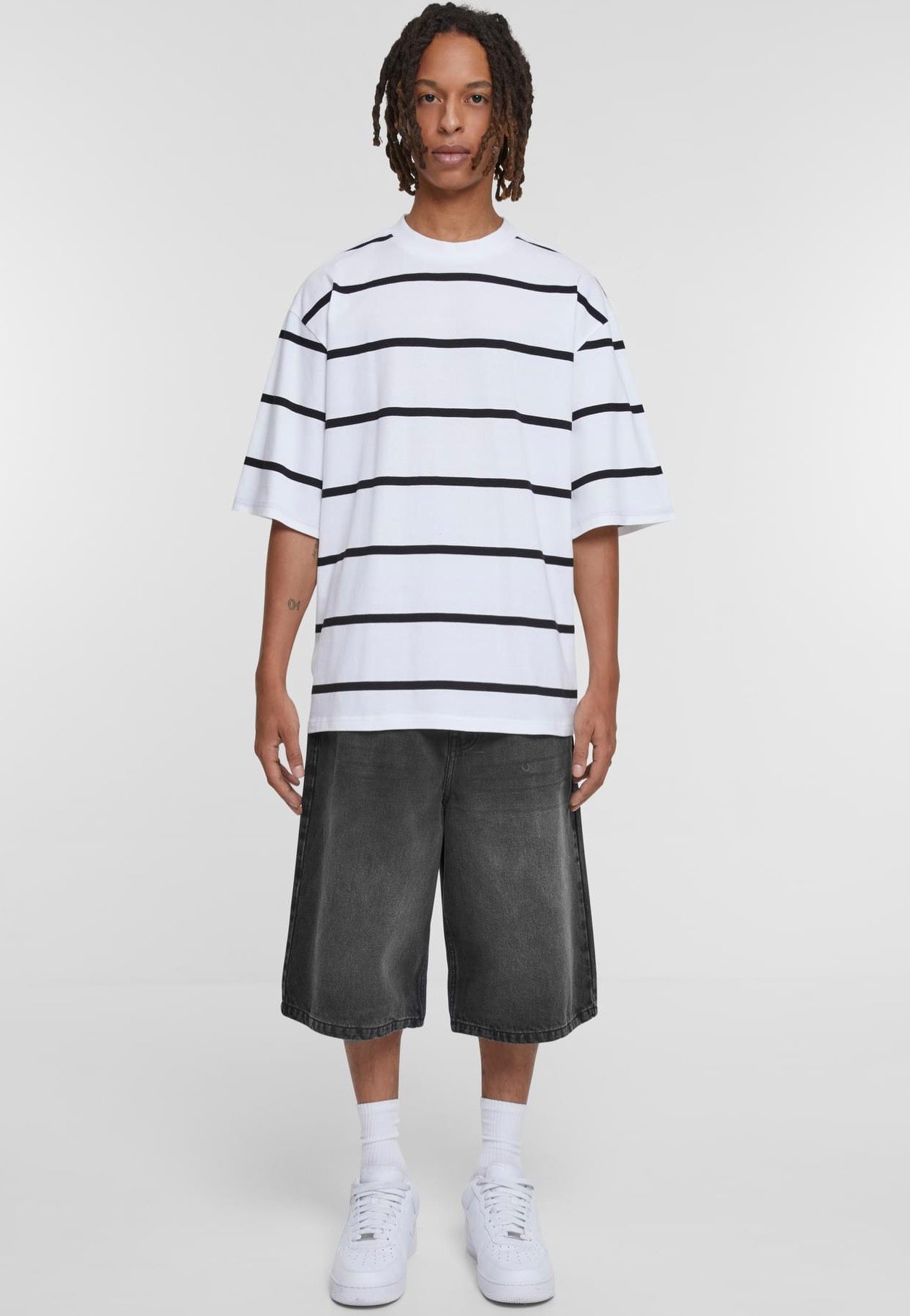 Urban Classics - Oversized Sleeve Modern Stripe White/Black - T-Shirt | Men-Image