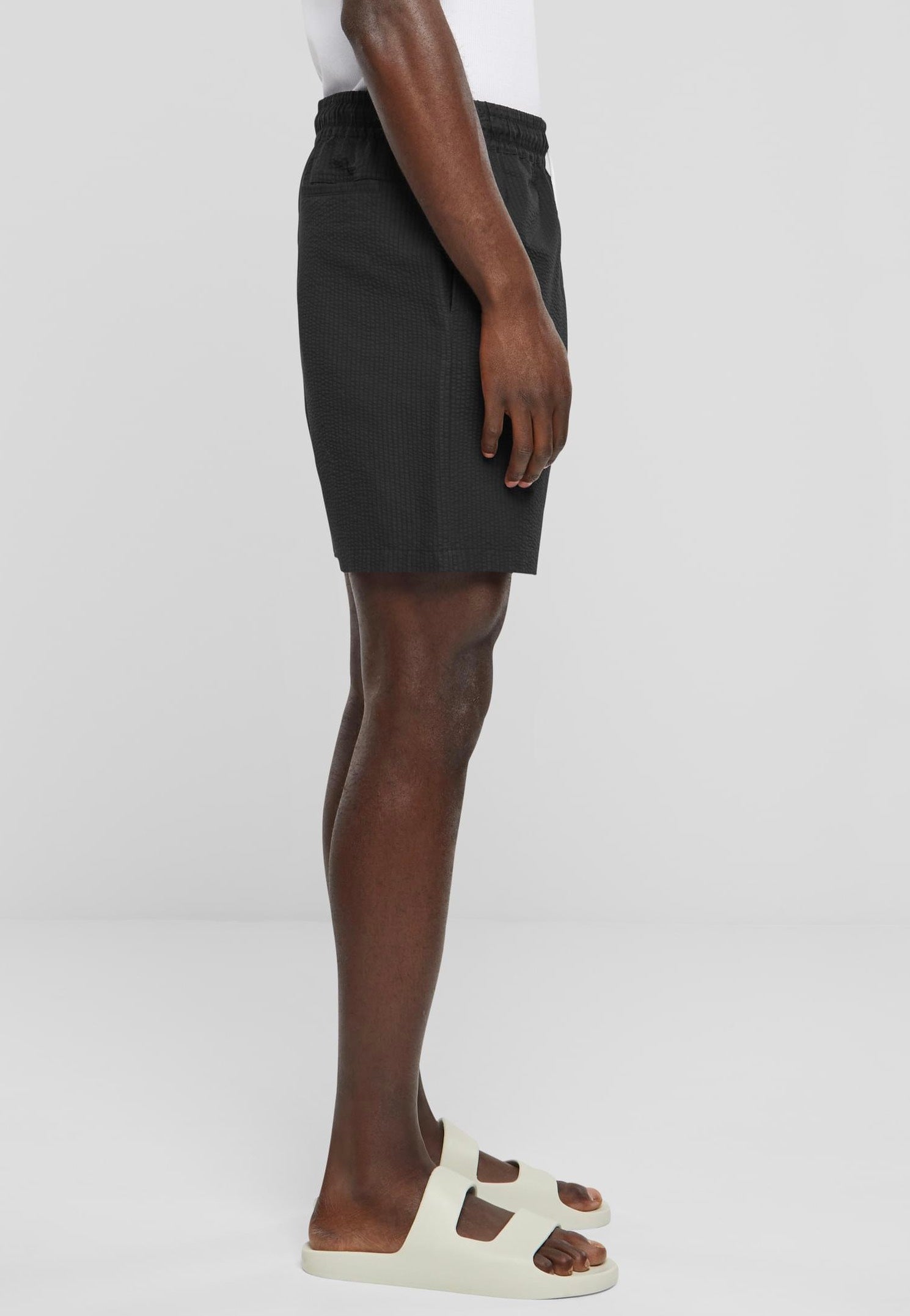 Urban Classics - Basic Seersucker Black - Shorts | Men-Image