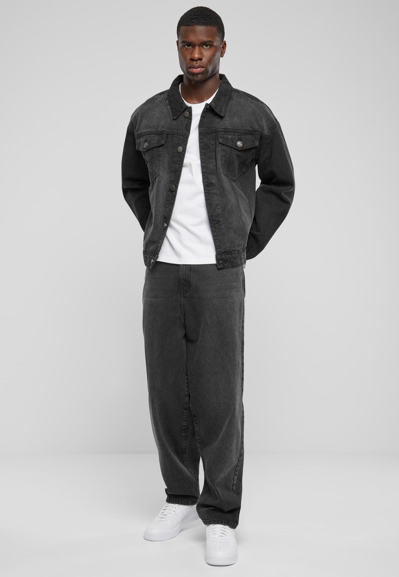 Urban Classics - Heavy Ounce Boxy Denim Black Washed - Jeans Jacket | Men-Image