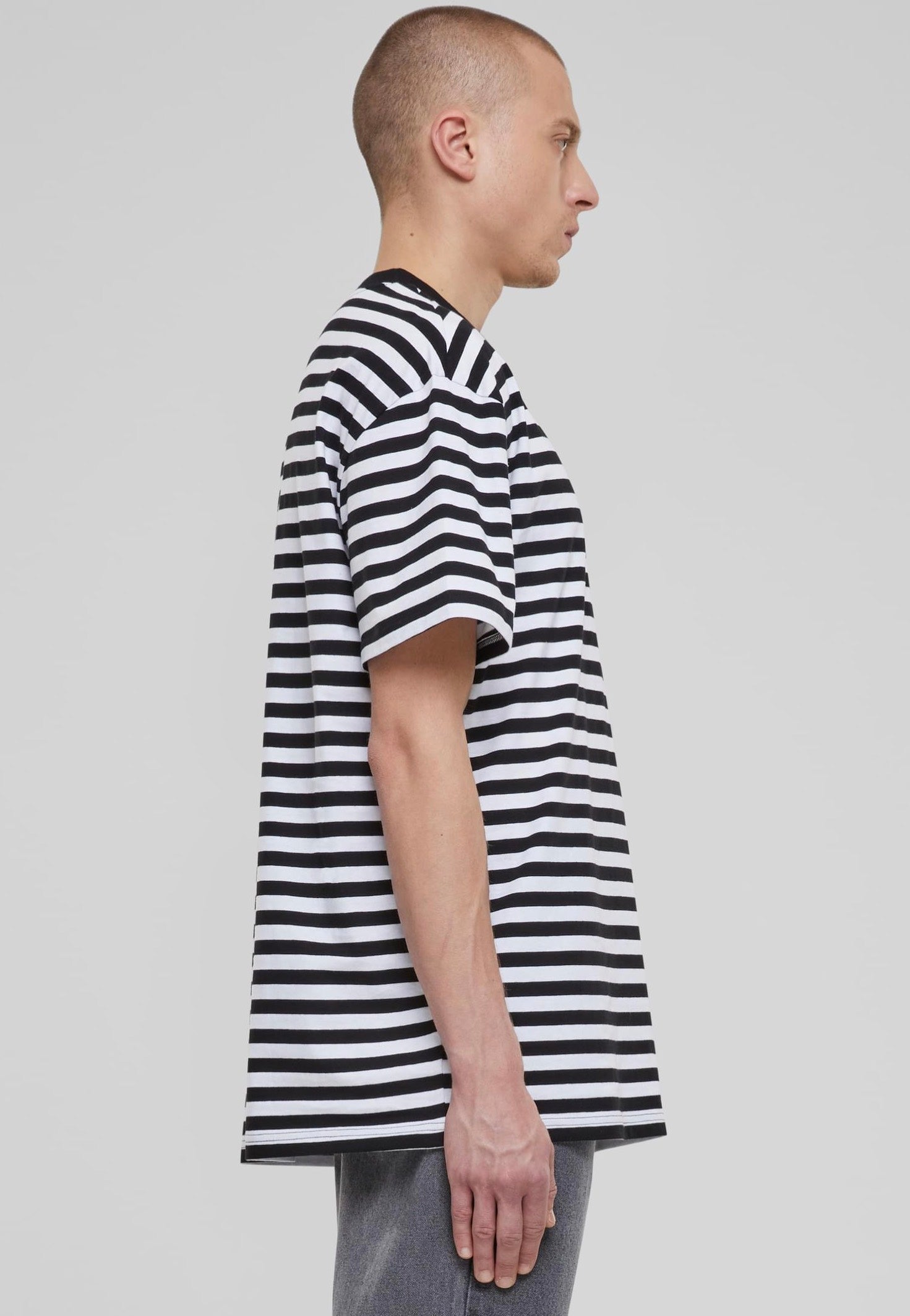 Urban Classics - Regular Stripe White/Black - T-Shirt | Men-Image