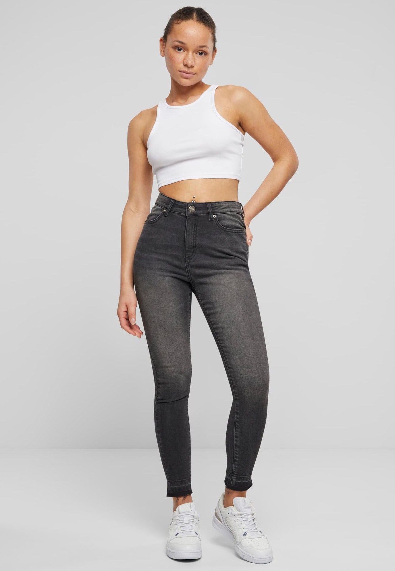 Urban Classics - Ladies Skinny High Waist Open Hem Black Washed - Jeans | Women-Image