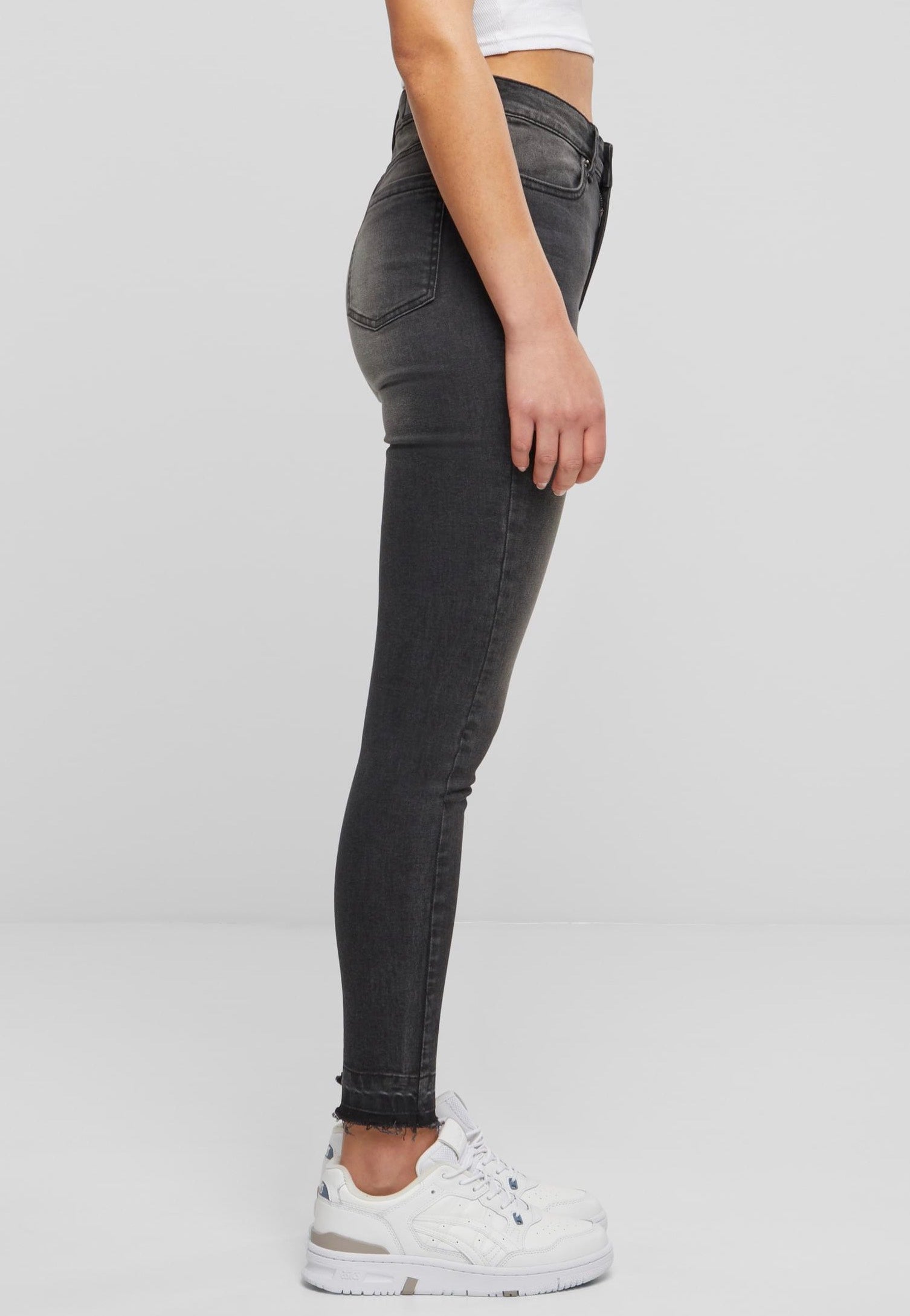 Urban Classics - Ladies Skinny High Waist Open Hem Black Washed - Jeans | Women-Image