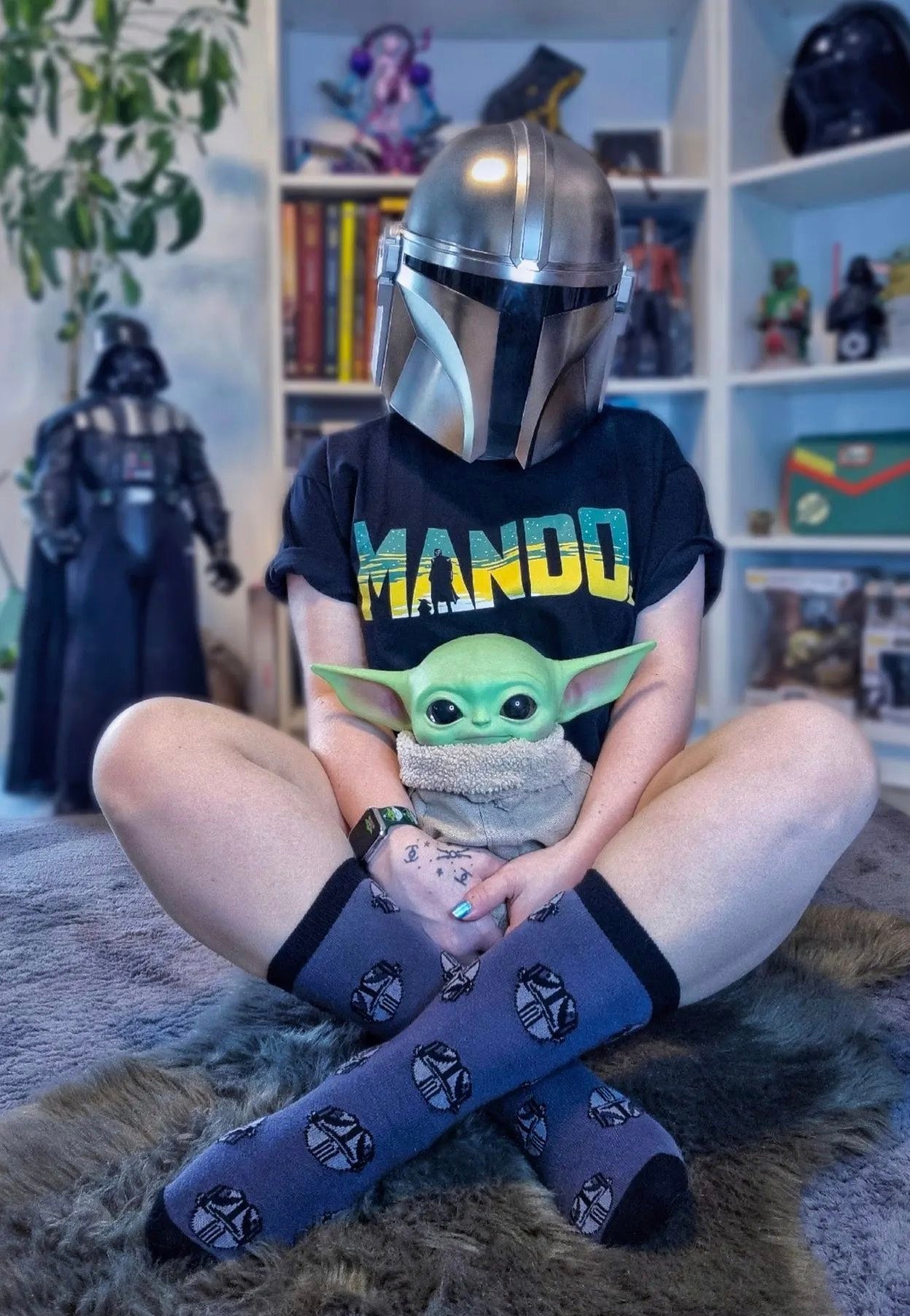 The Mandalorian - Mando - T-Shirt | Women-Image