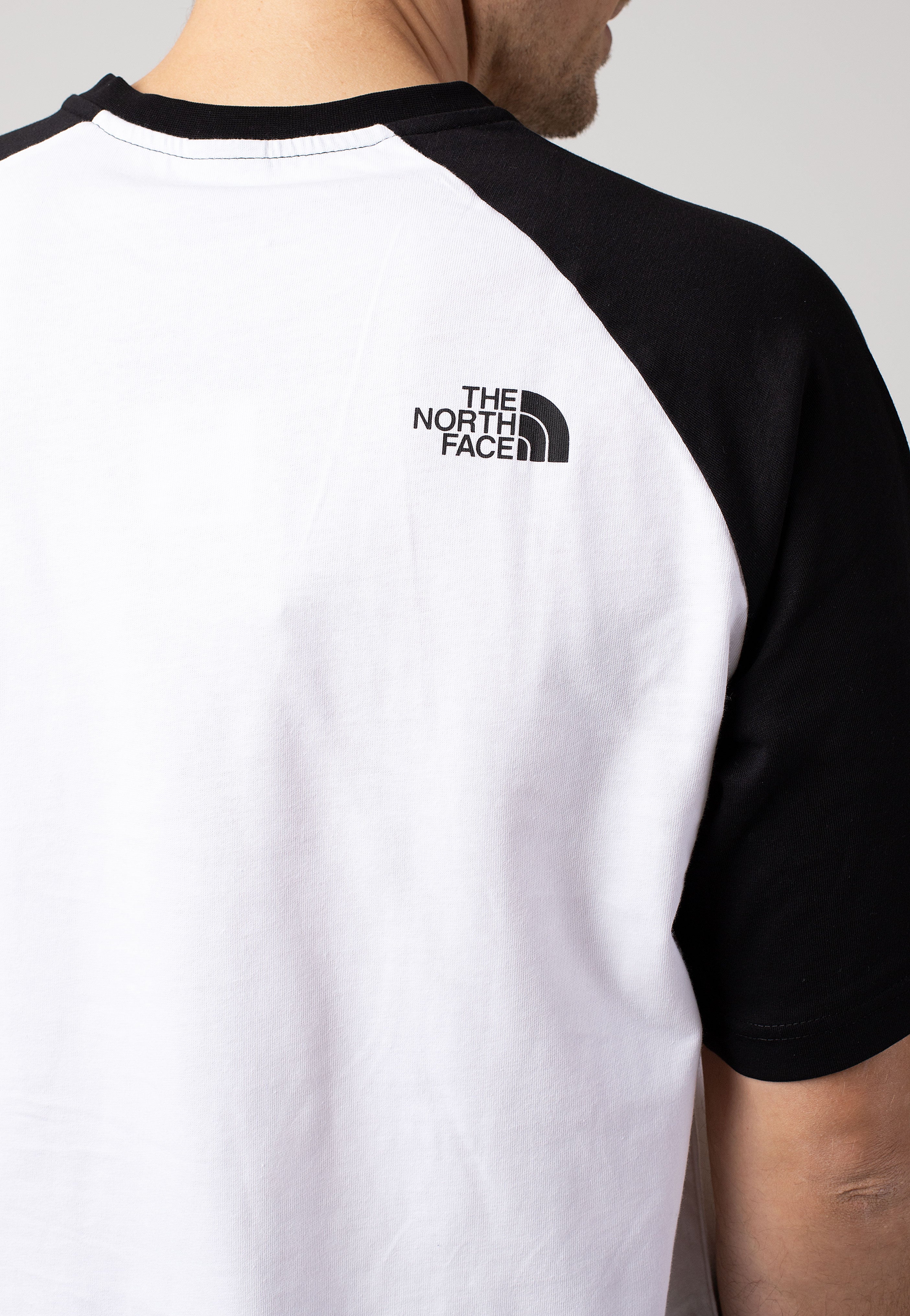 The North Face - Raglan Easy Tnf White - T-Shirt | Men-Image