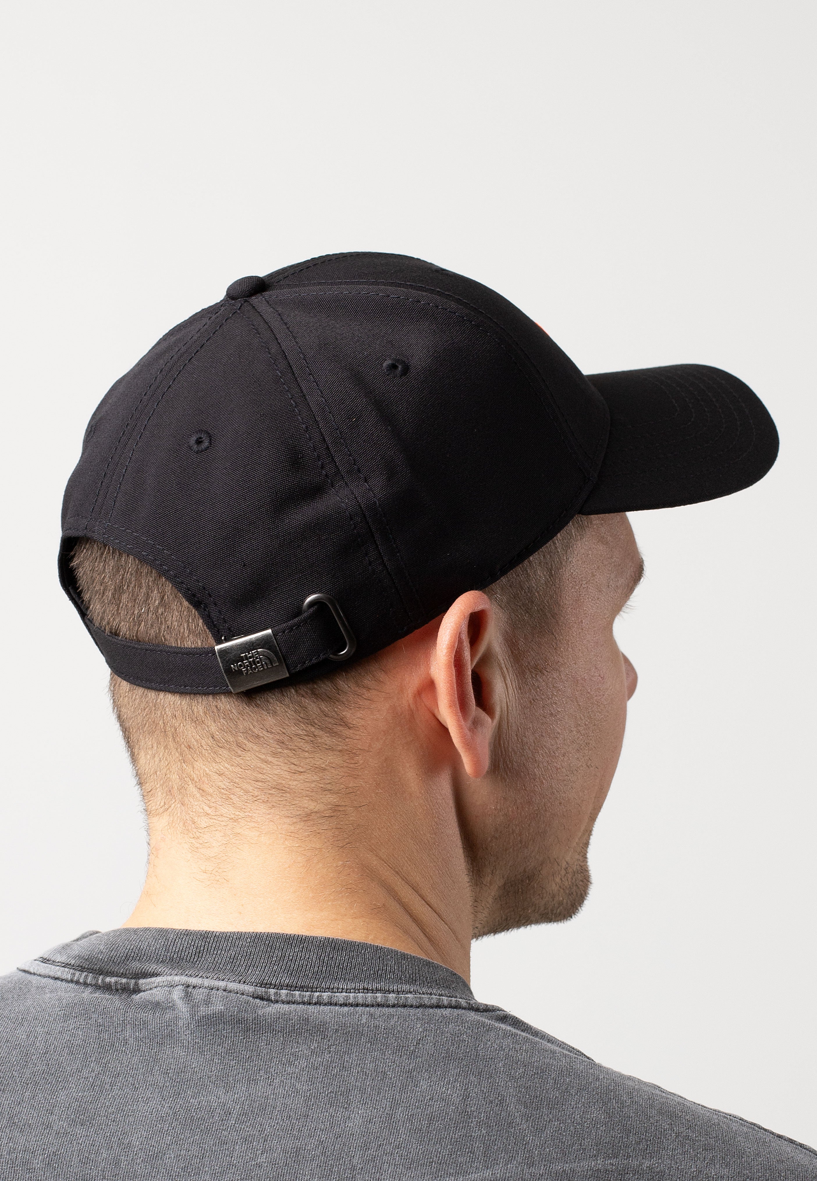 The North Face - Recycled 66 Classic Tnf Black/Vivid Flame - Cap | Neutral-Image