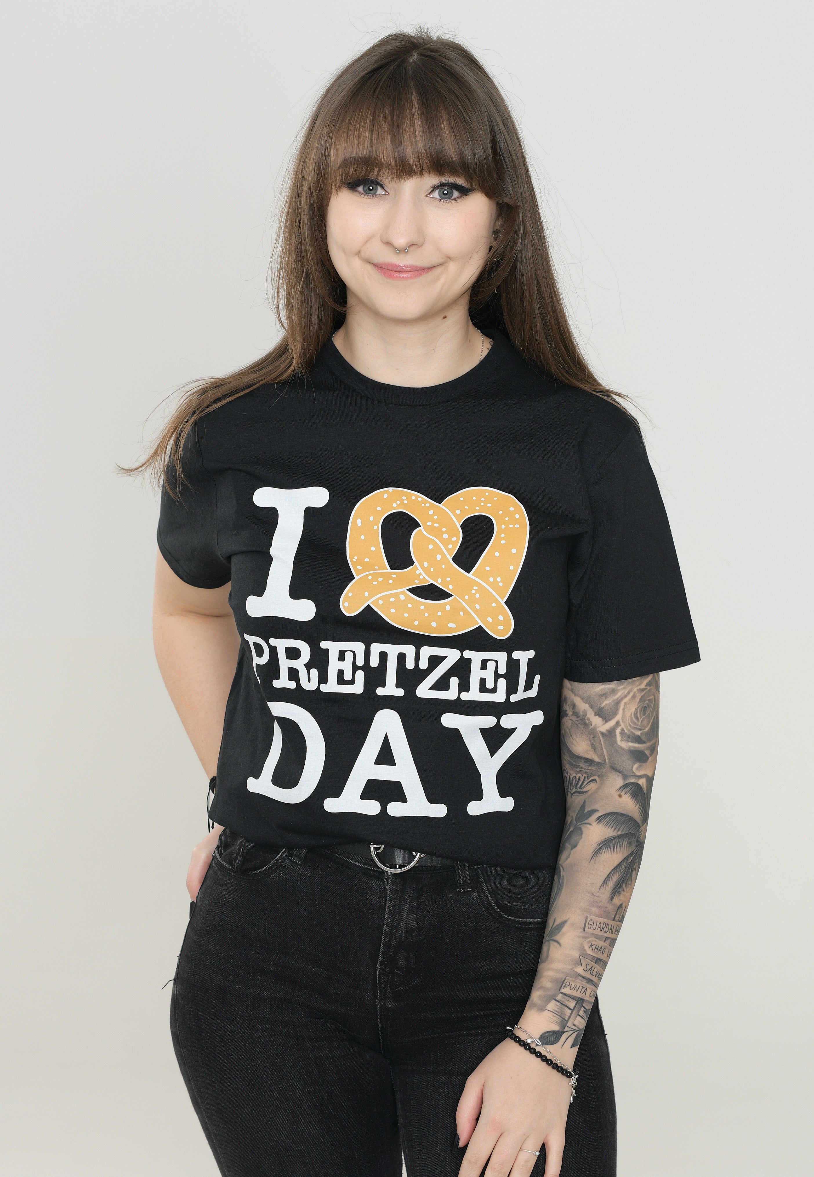 The Office - I Love Pretzel Day - T-Shirt | Women-Image