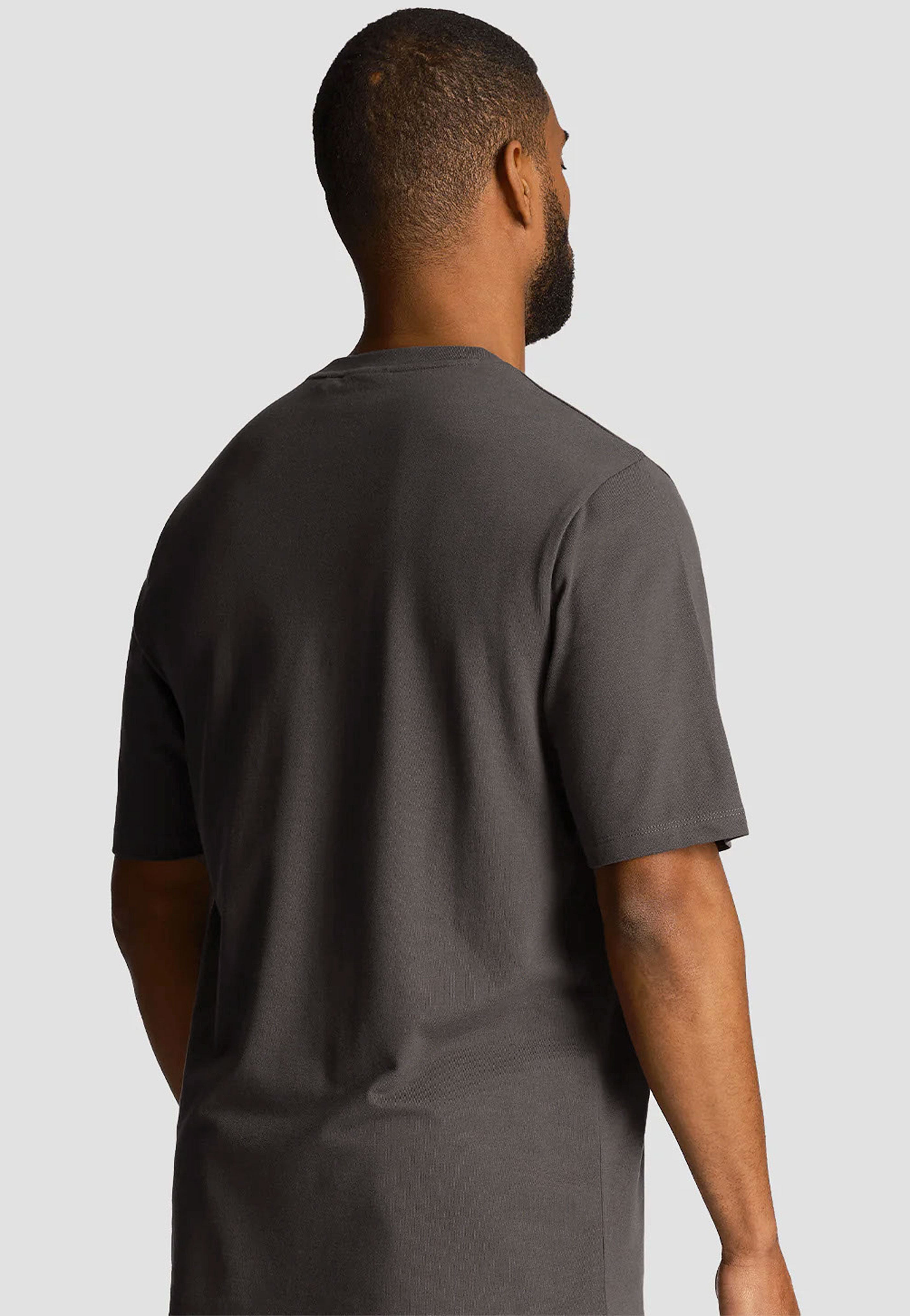 Lyle & Scott - Plain Pique Pocket Gunmetal - T-Shirt | Men-Image