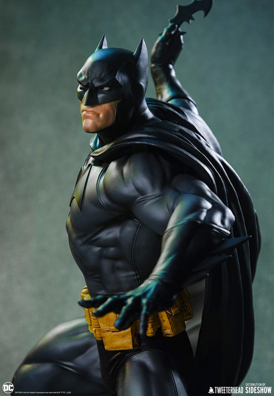 Batman - Batman 1/6 (Black and Gray Edition) - Statue | Neutral-Image