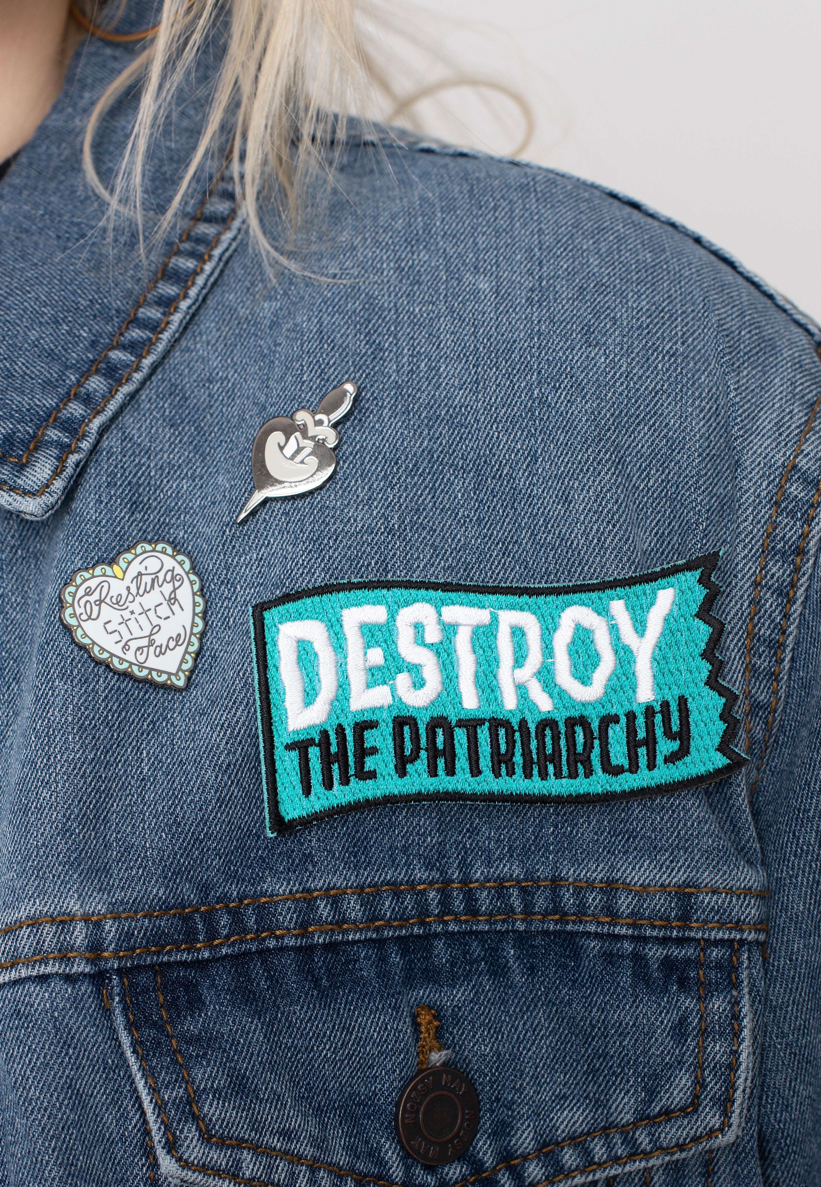 Punky Pins - Resting Stitch Face - Pin | Neutral-Image