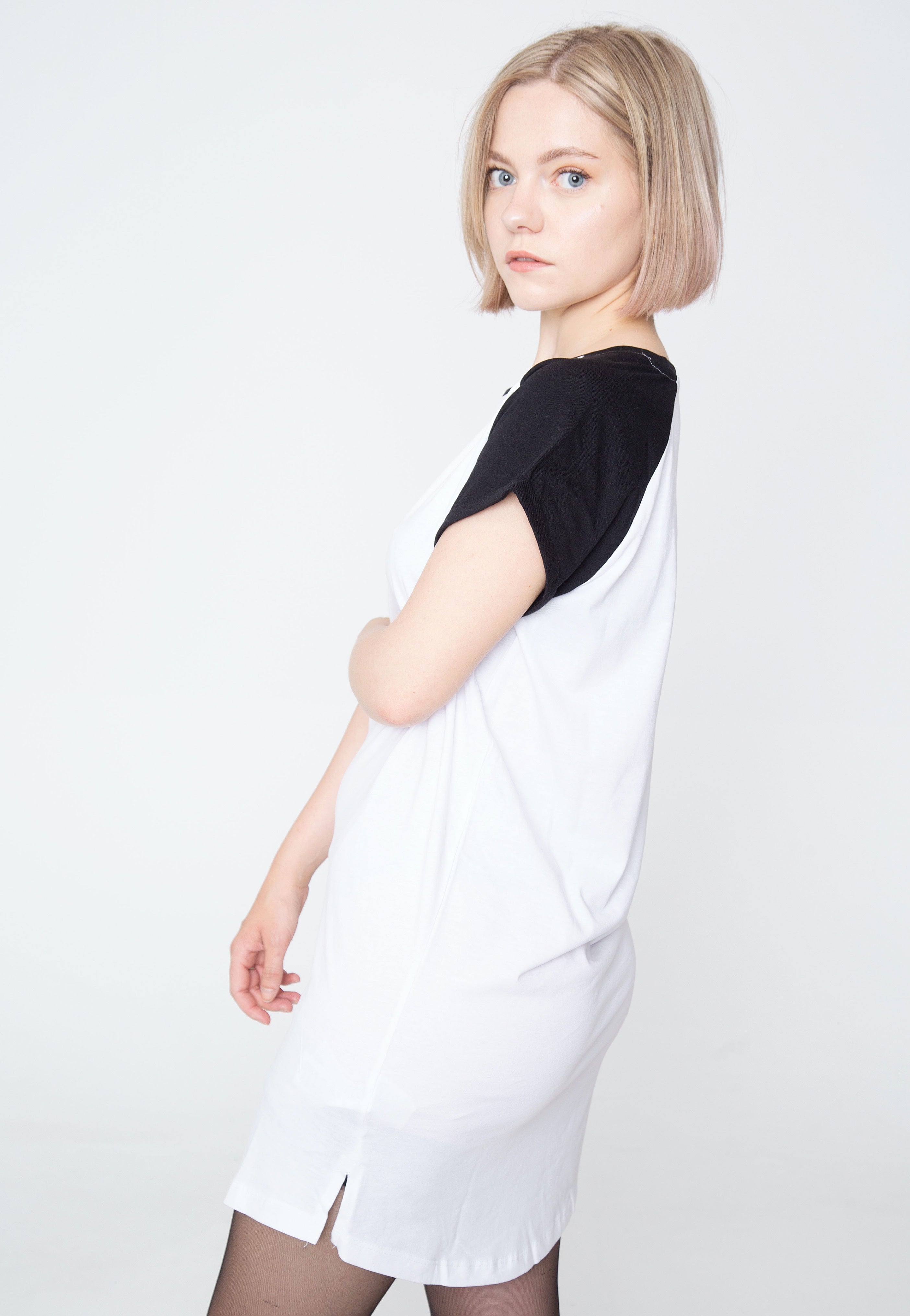 Urban Classics - Ladies Contrast Raglan Tee White/Black - Dress | Women-Image