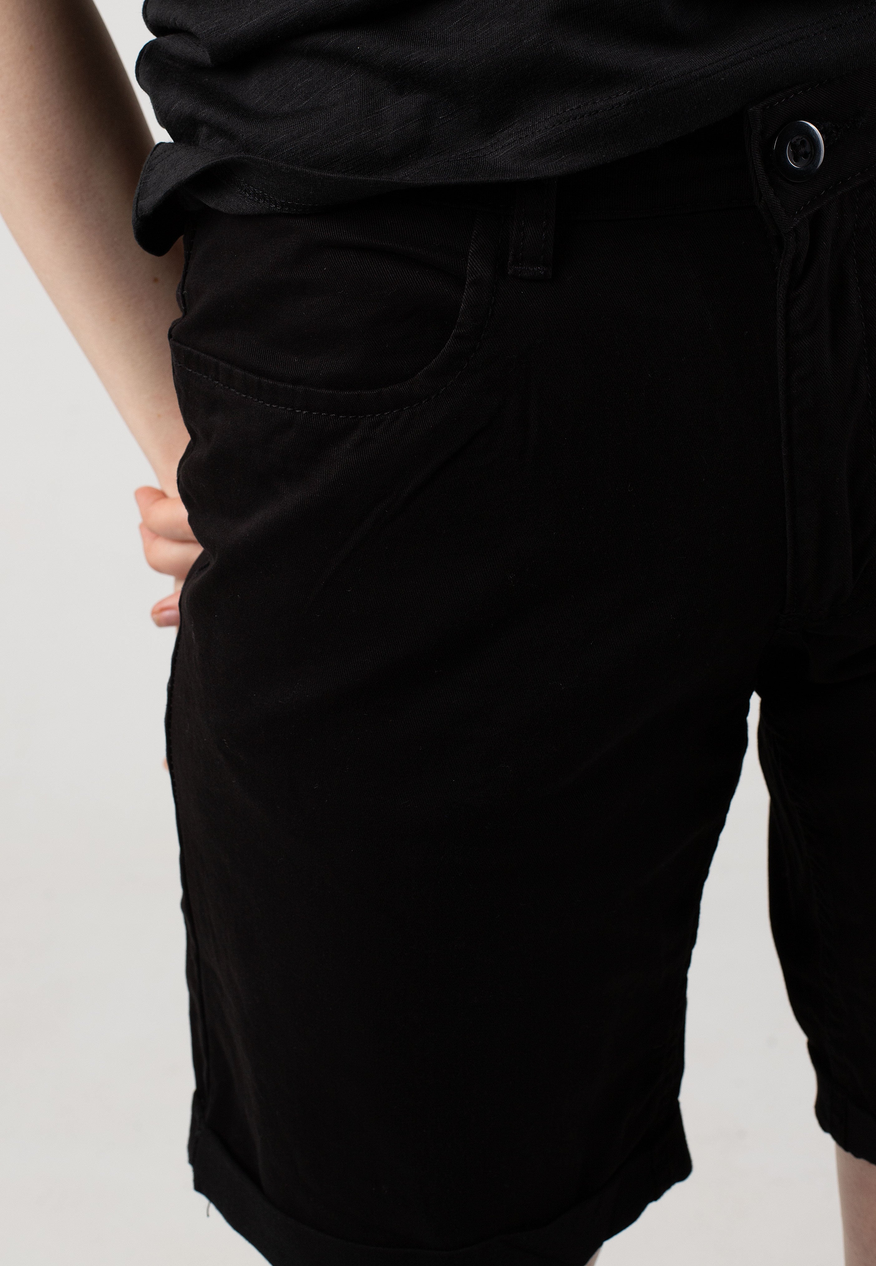 Urban Classics - Ladies Organic Cotton Bermuda Black - Shorts | Women-Image