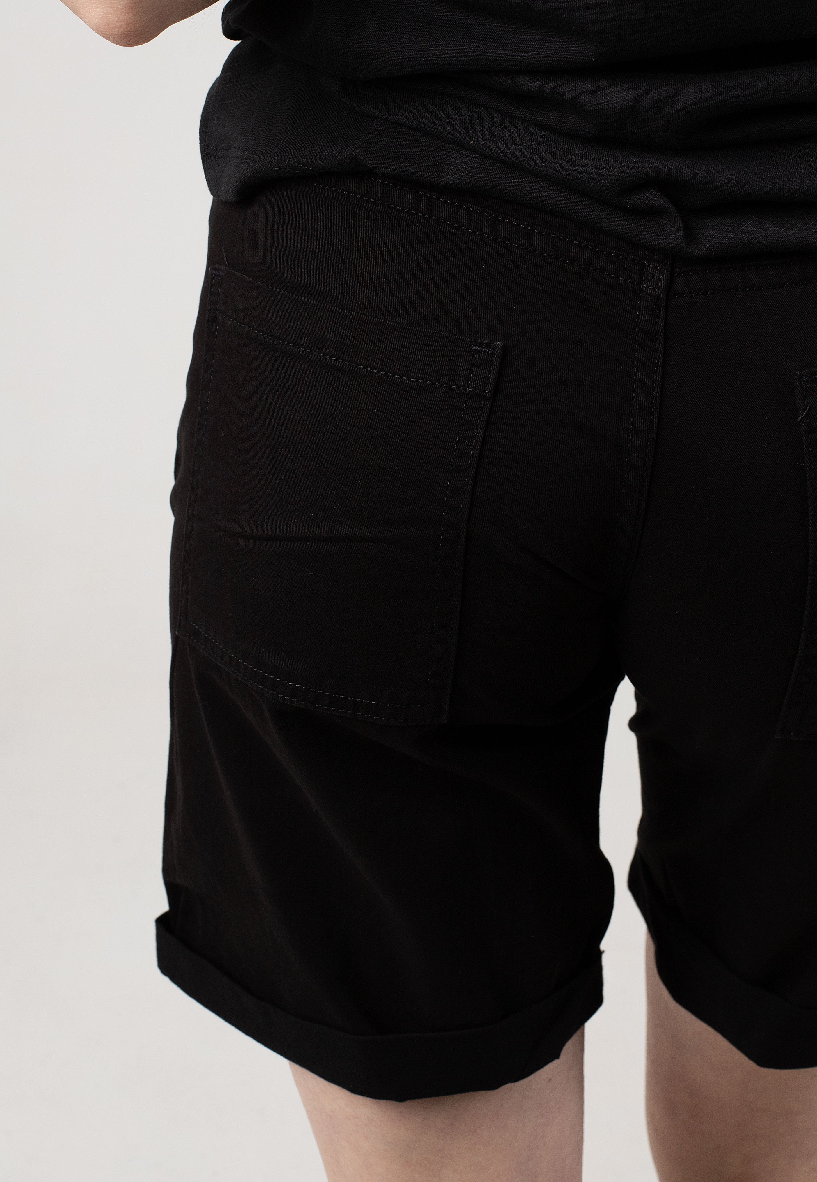 Urban Classics - Ladies Organic Cotton Bermuda Black - Shorts | Women-Image