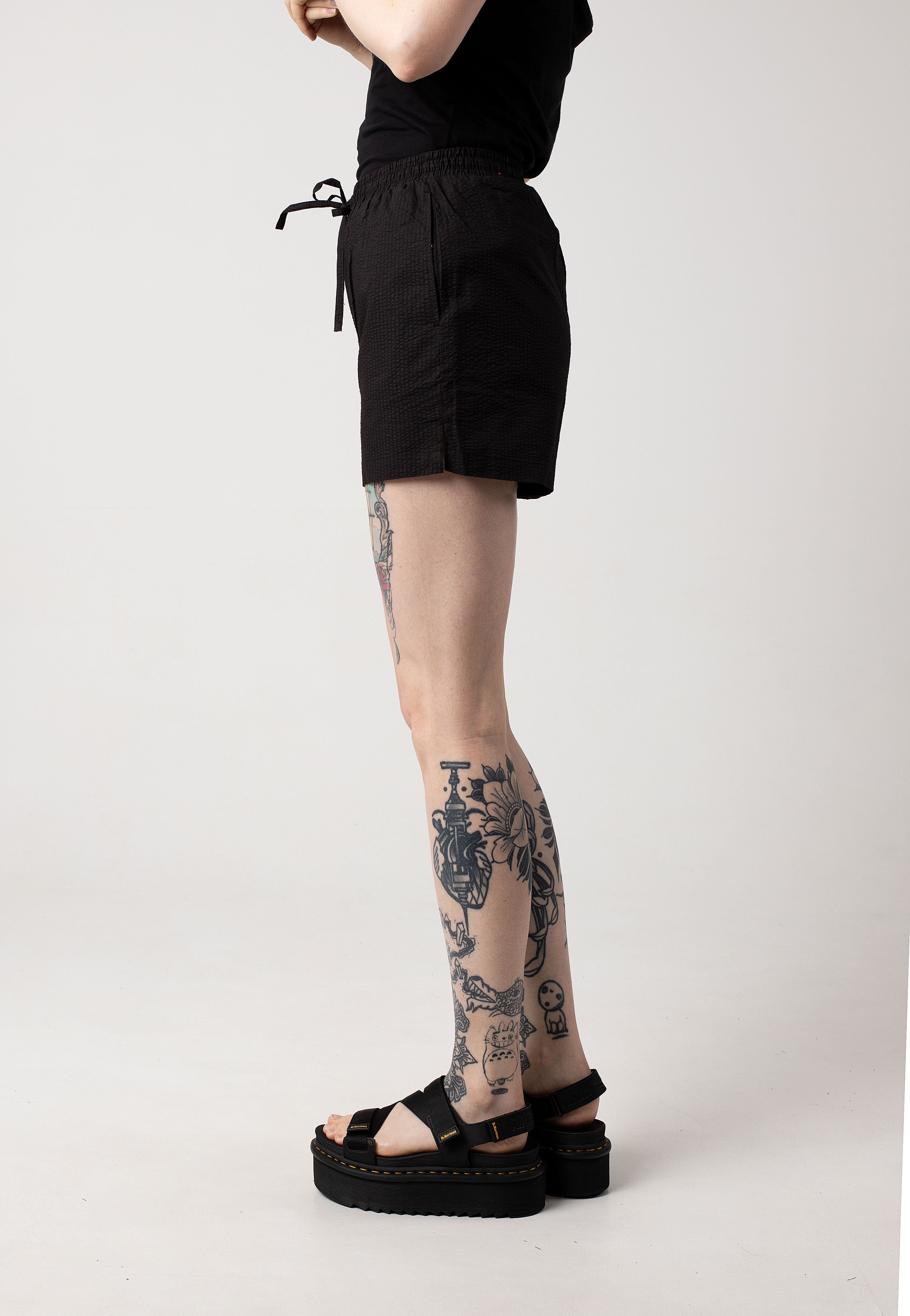 Urban Classics - Ladies Seersucker Black - Shorts | Women-Image