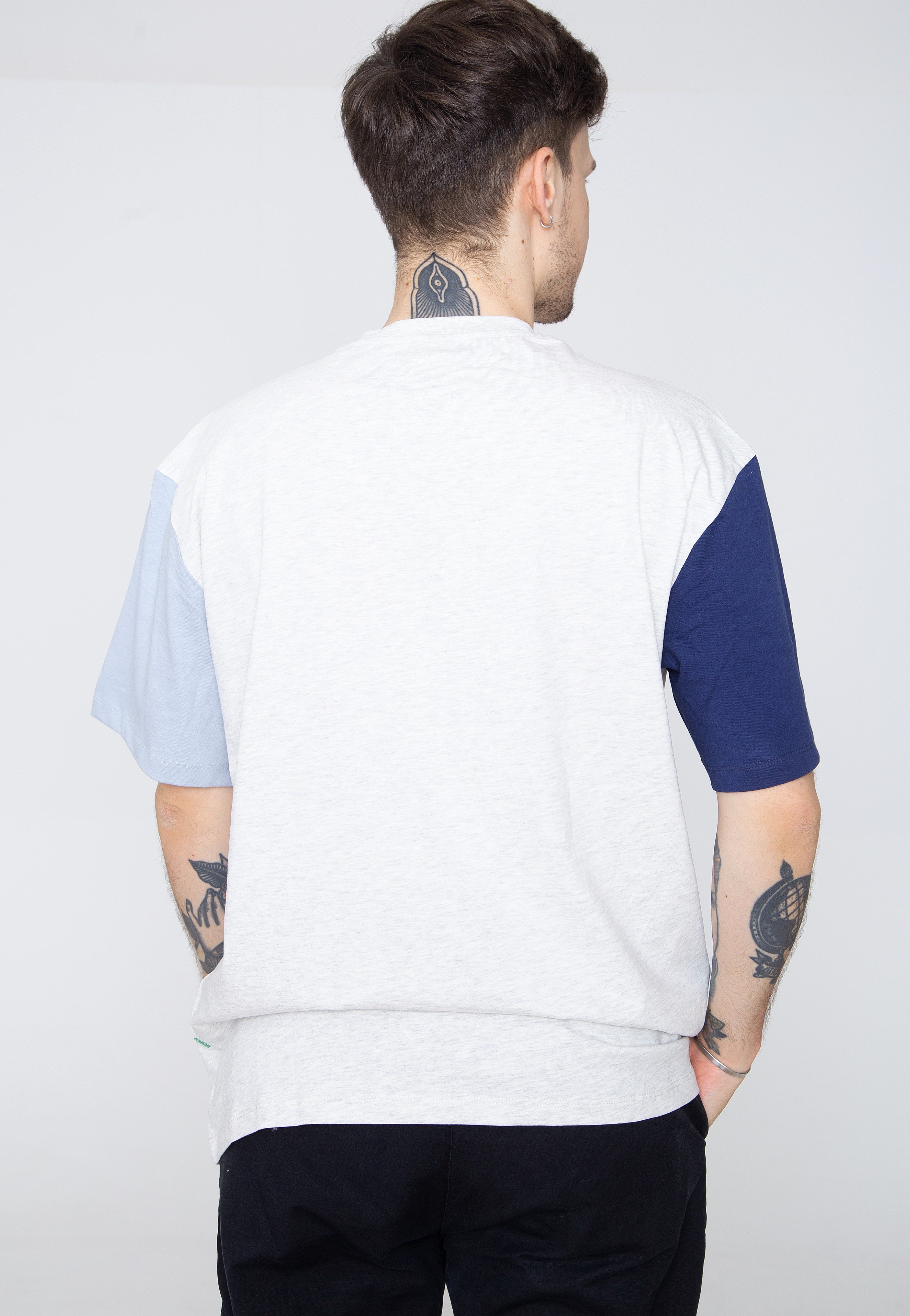 Urban Classics - Organic Oversized Colorblock Lightgrey - T-Shirt | Men-Image