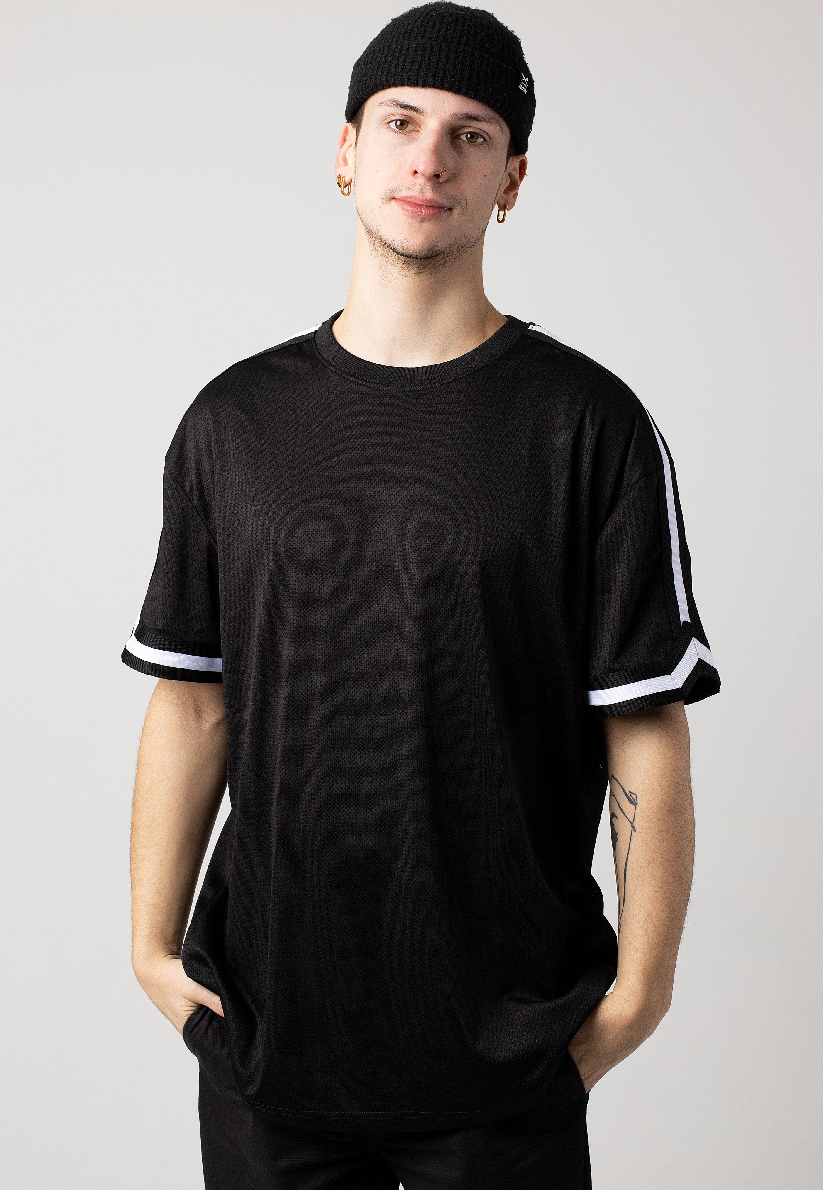 Urban Classics - Oversized Stripes Mesh Black - T-Shirt | Men-Image