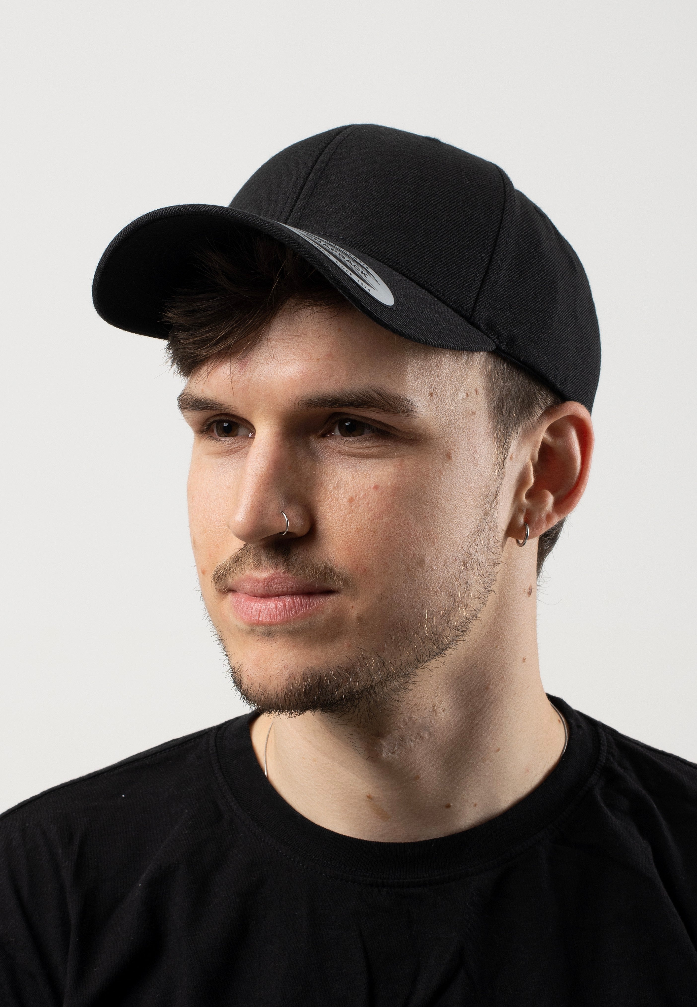 Urban Classics - Premium Curved Visor Black - Cap | Neutral-Image