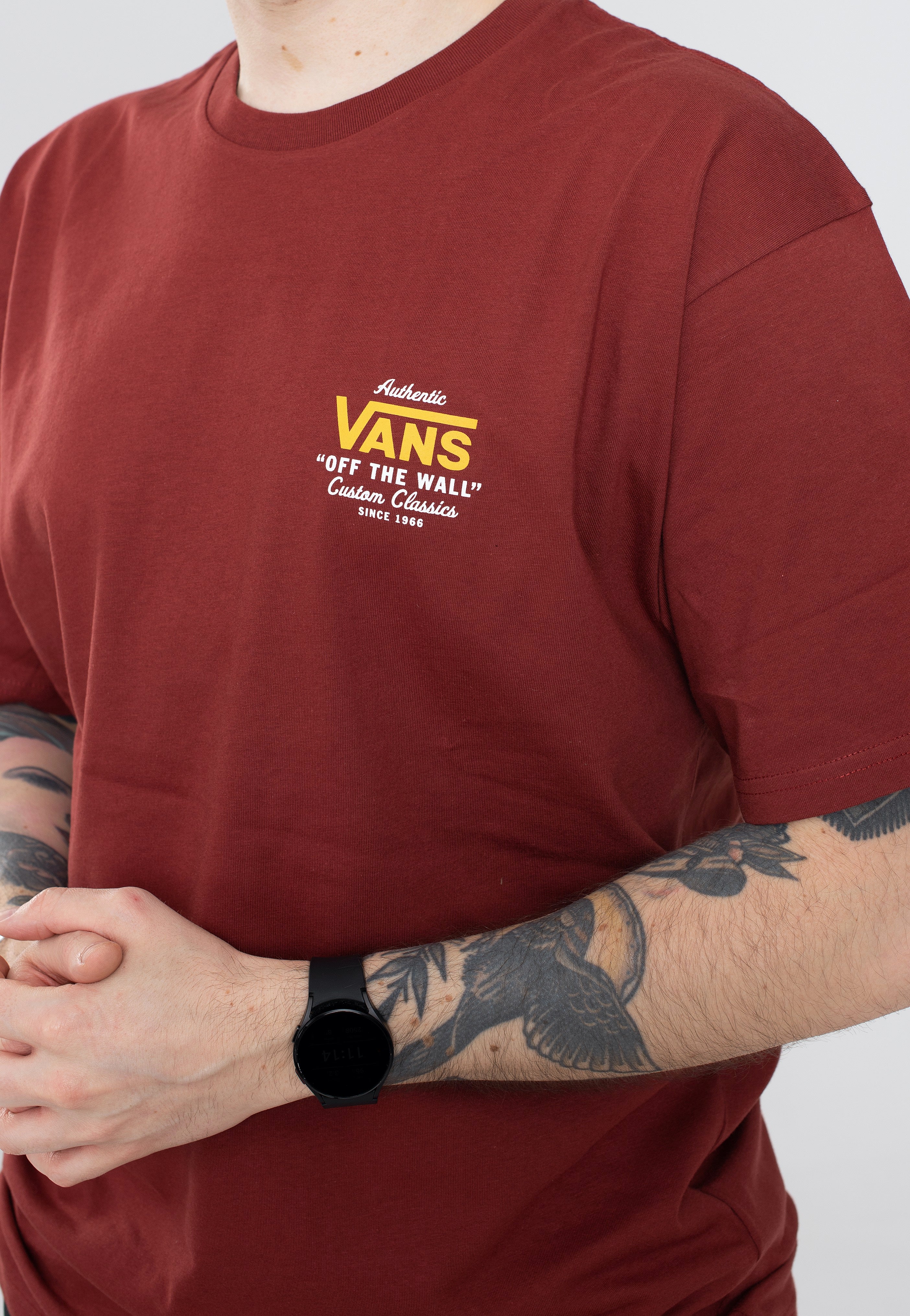 Vans - Holder St Classic Syrah/White/Old Gold - T-Shirt | Men-Image