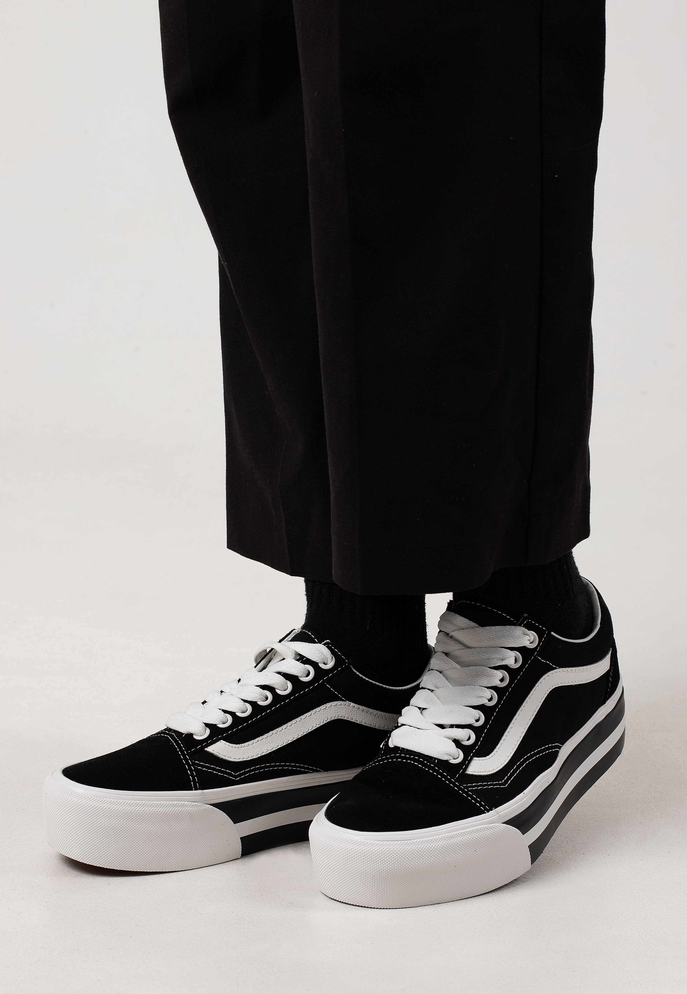 Vans - Old Skool Stackform Smarten Up Black/White - Girl Shoes | Women-Image